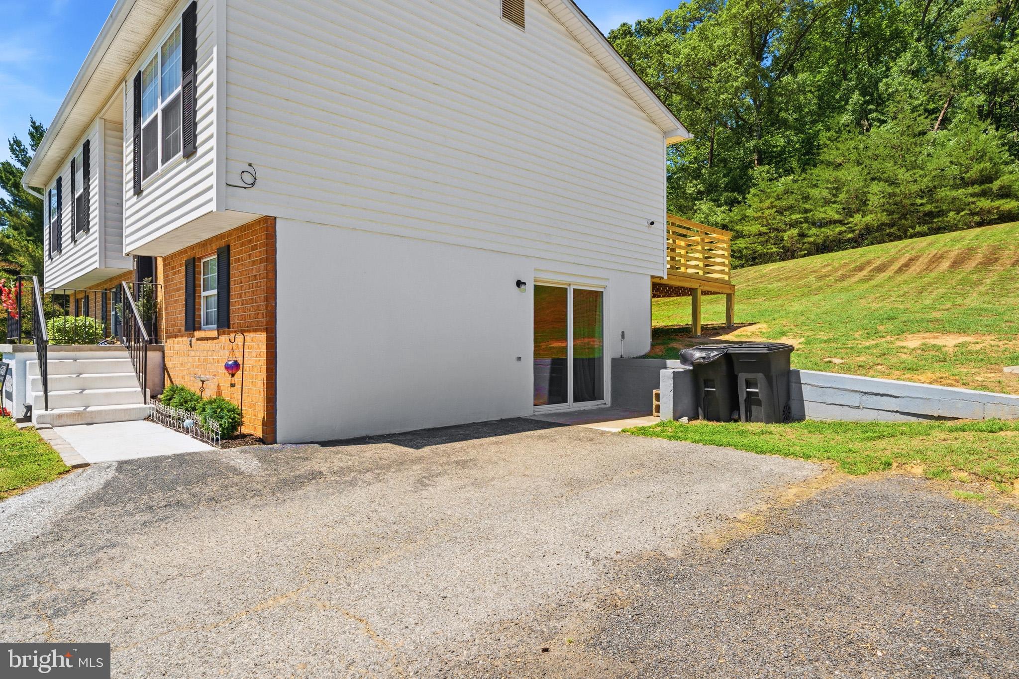 LAUREL RIDGE - Residential