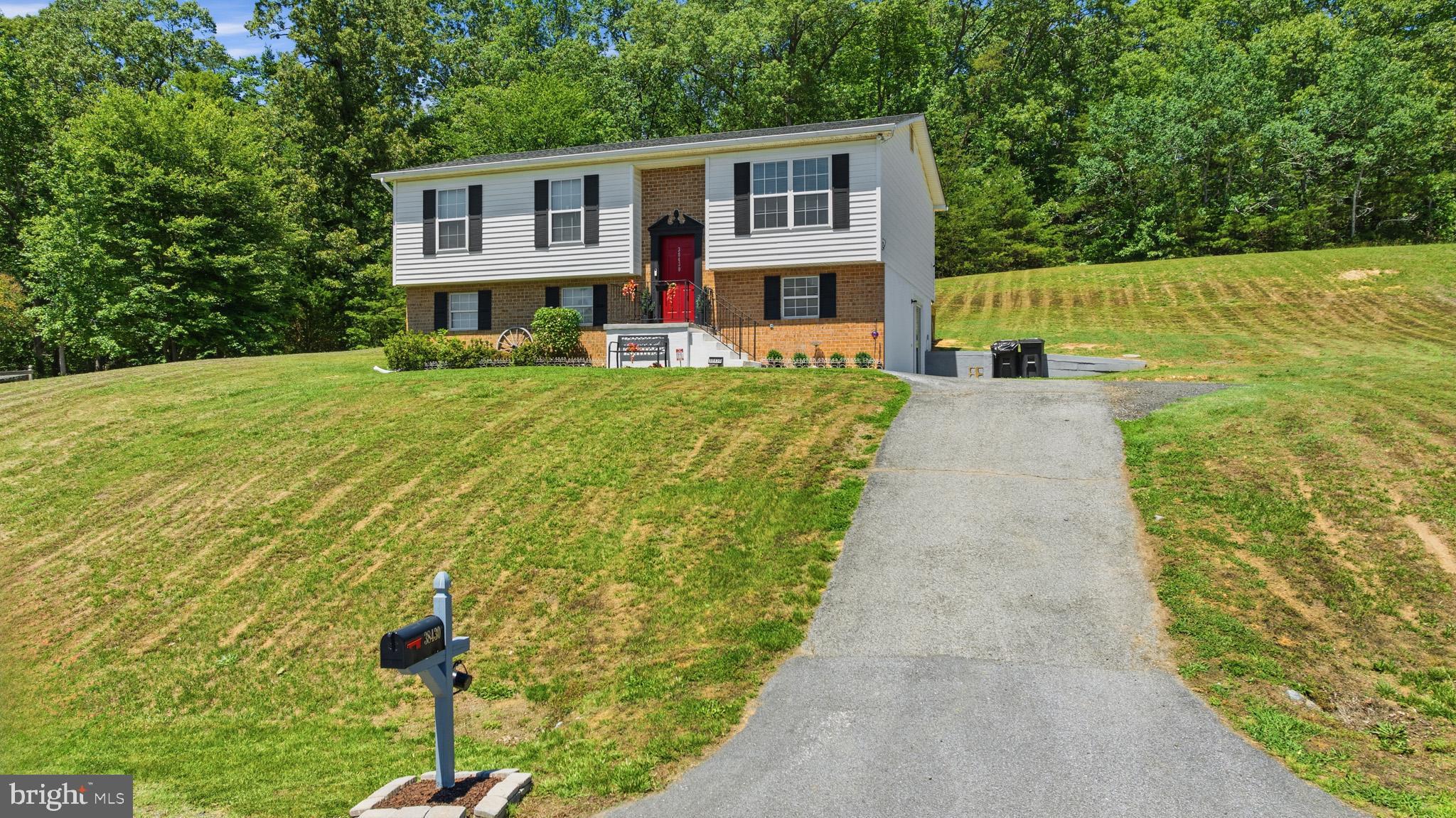 LAUREL RIDGE - Residential