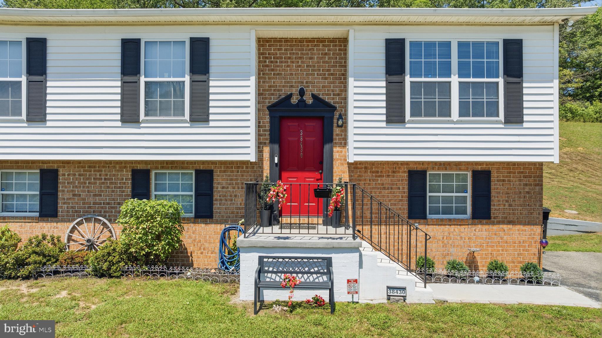 LAUREL RIDGE - Residential