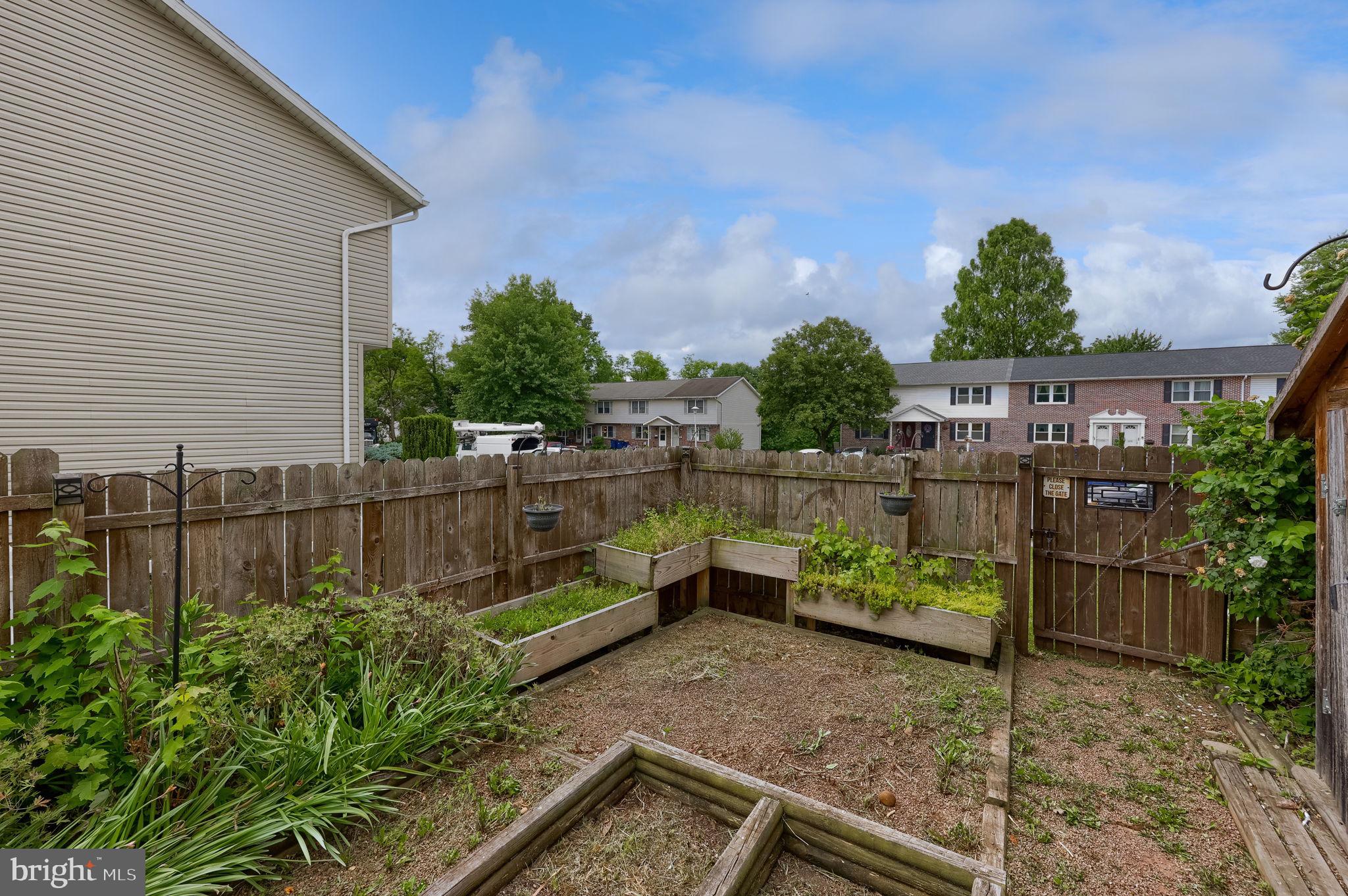 ROSEDALE - Residential