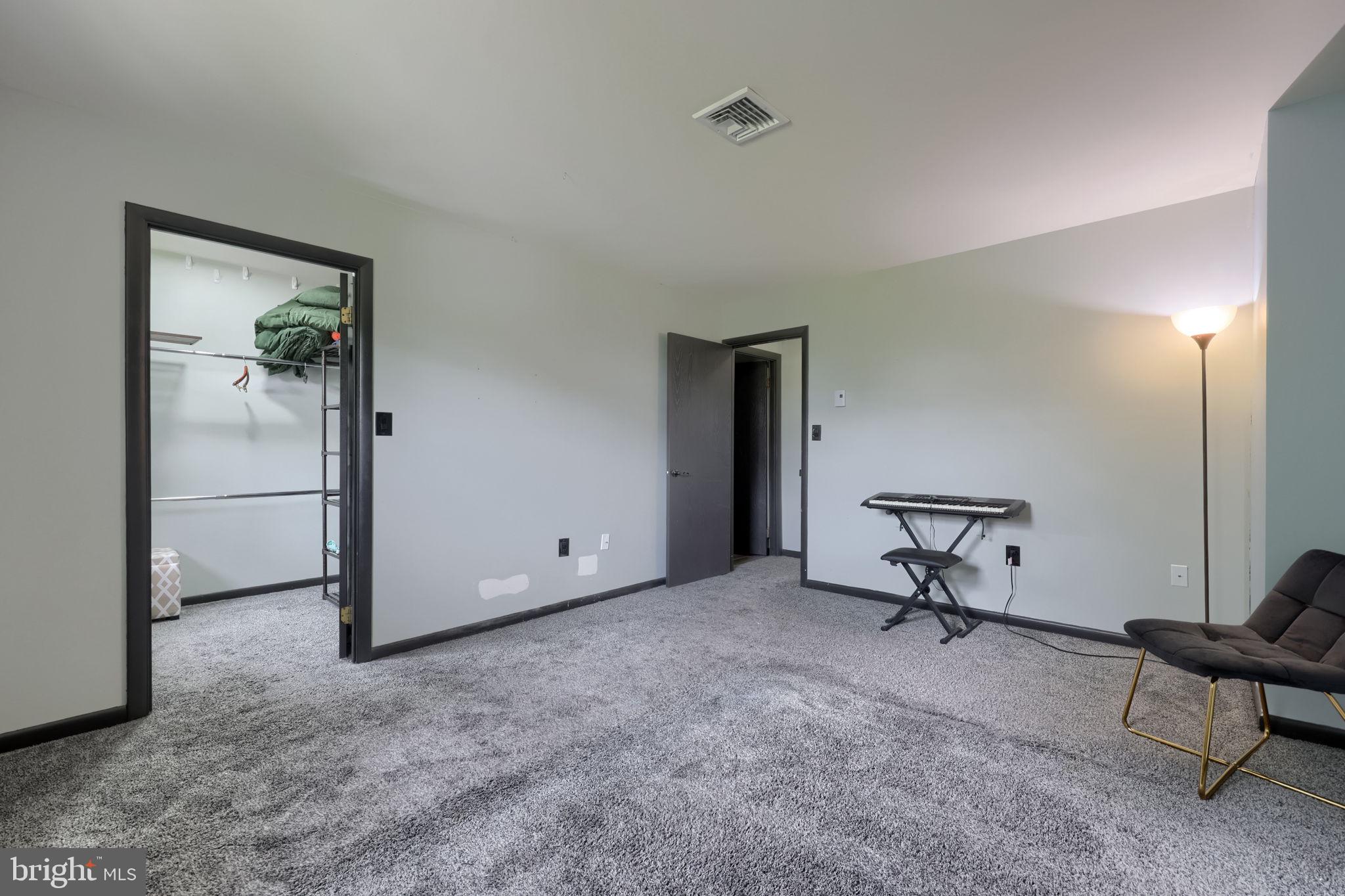 ROSEDALE - Residential