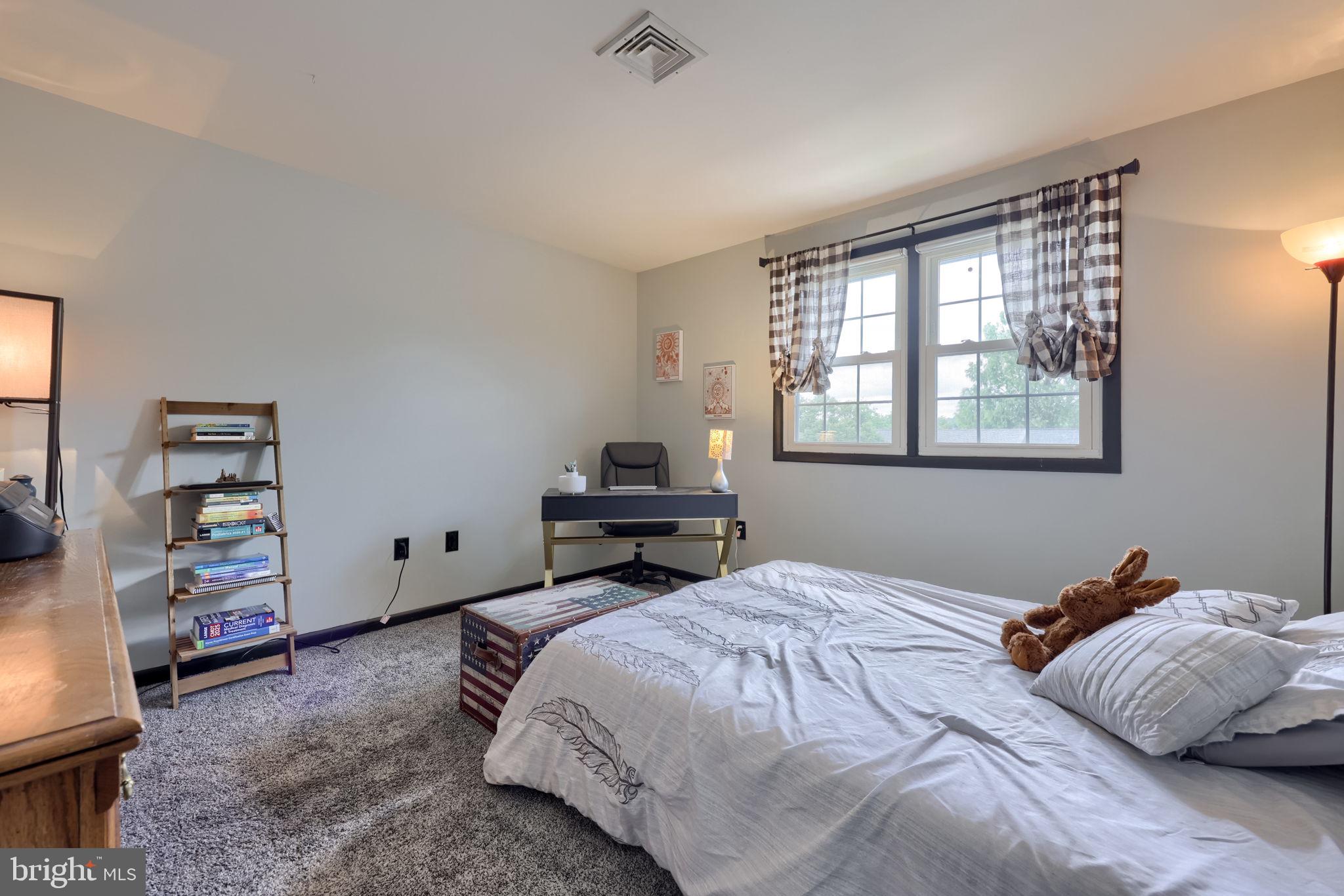 ROSEDALE - Residential