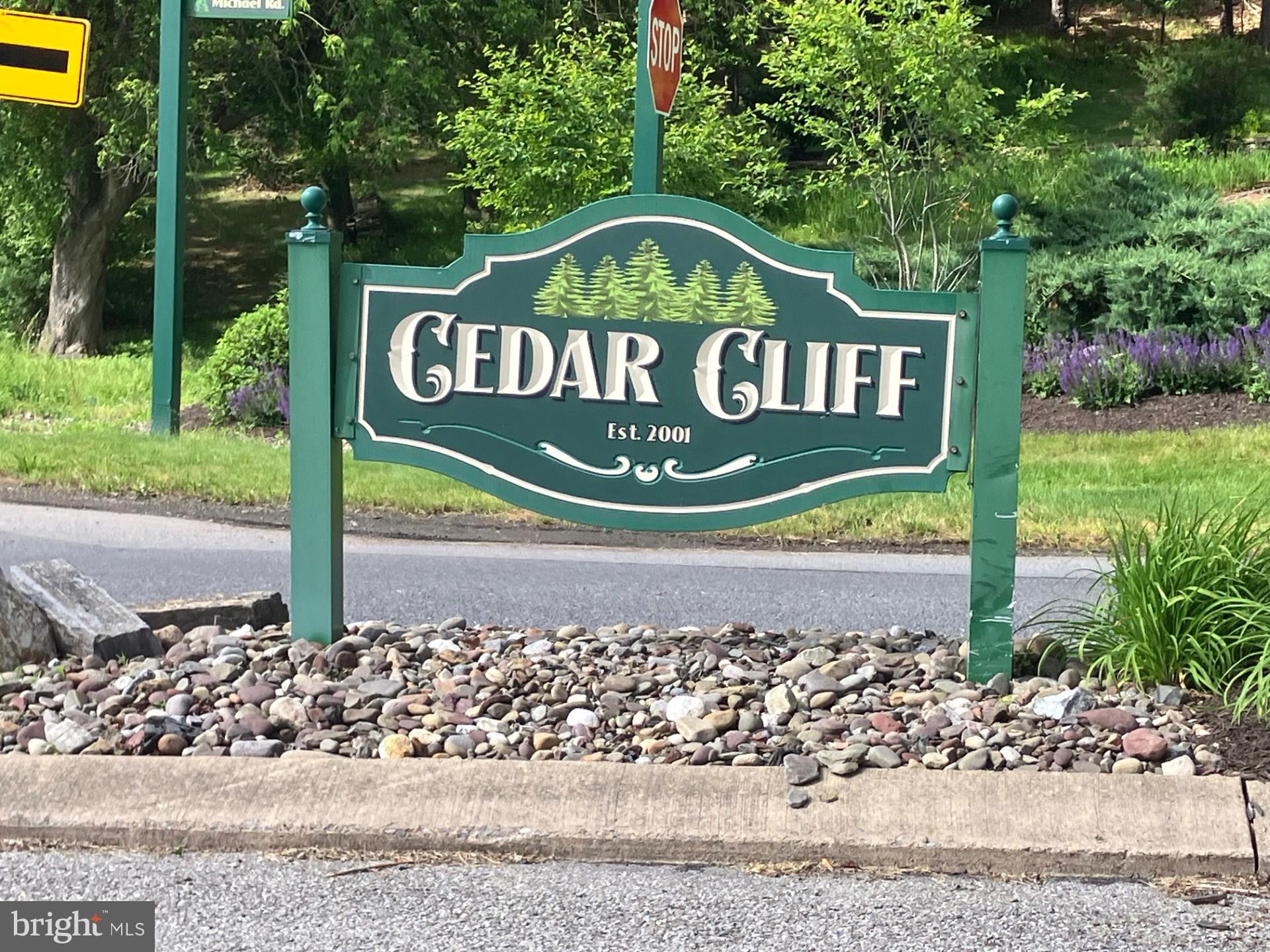 CEDAR CLIFF - Residential