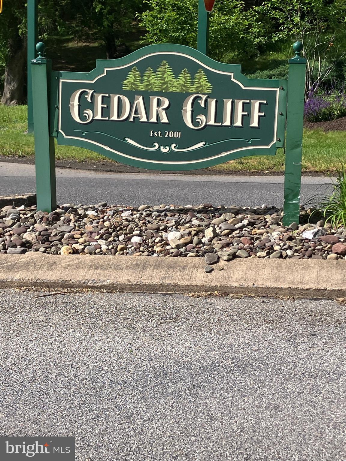 CEDAR CLIFF - Residential