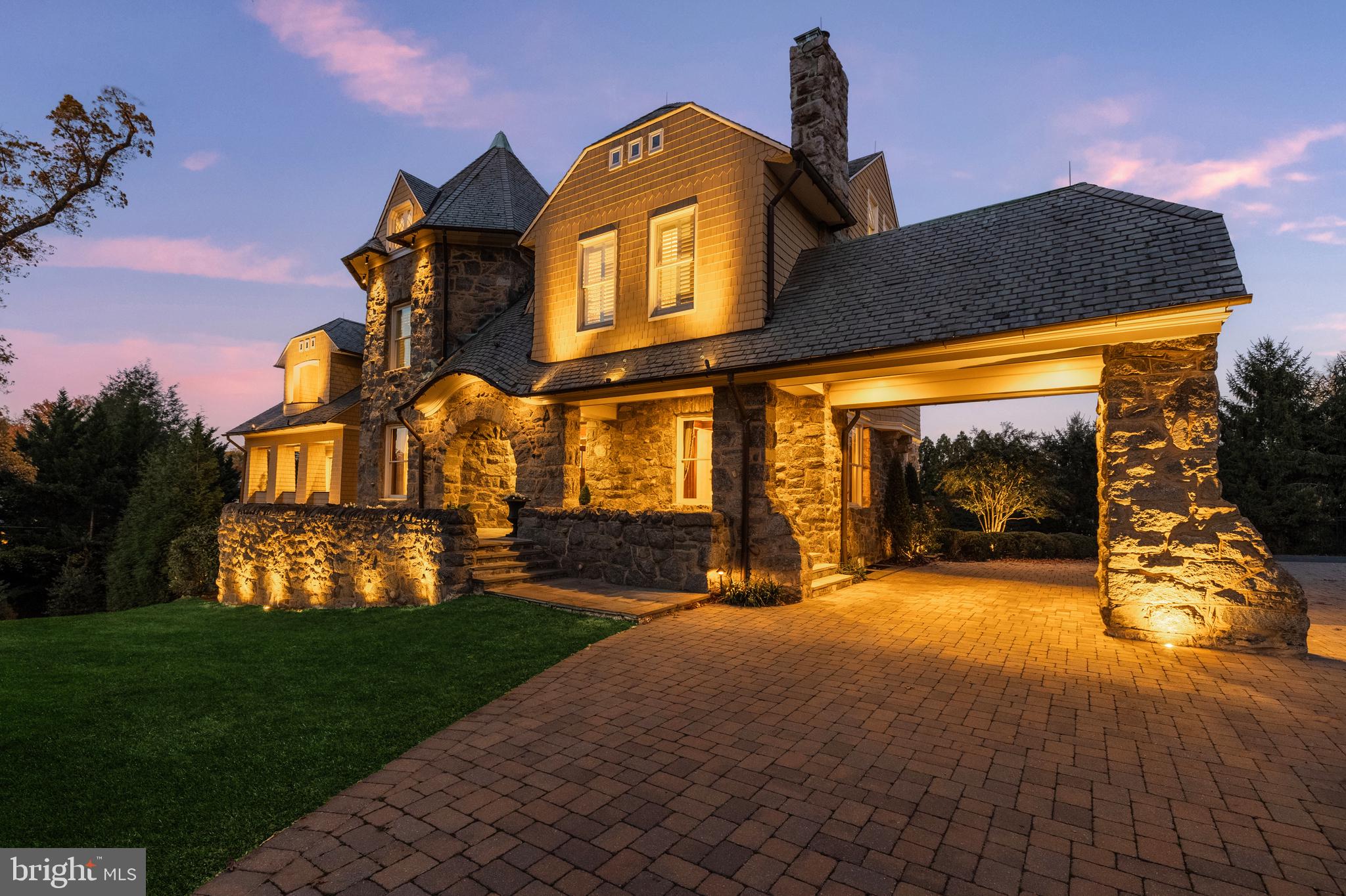 FOREST HILLS - Residential