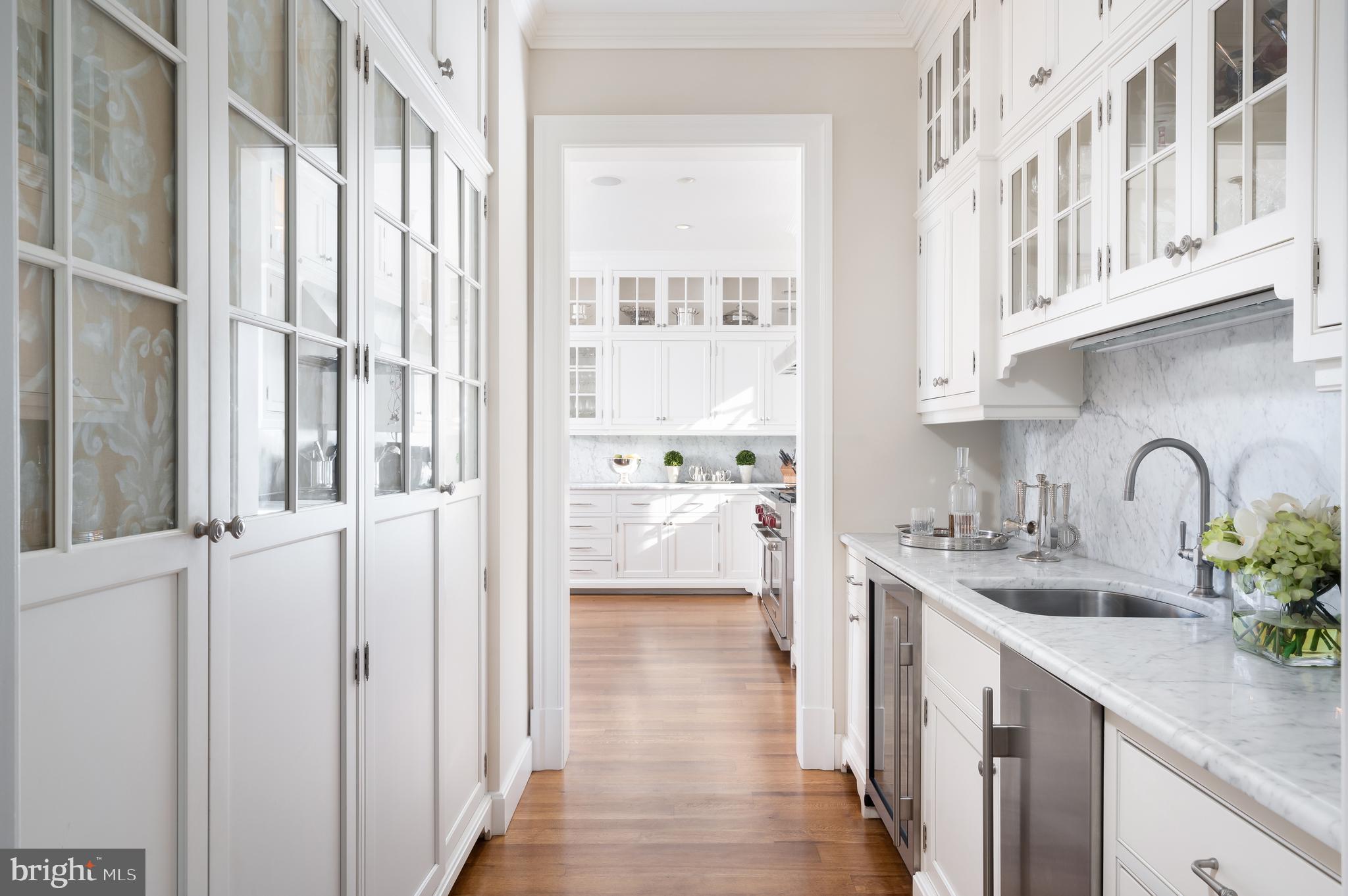 FOREST HILLS - Residential