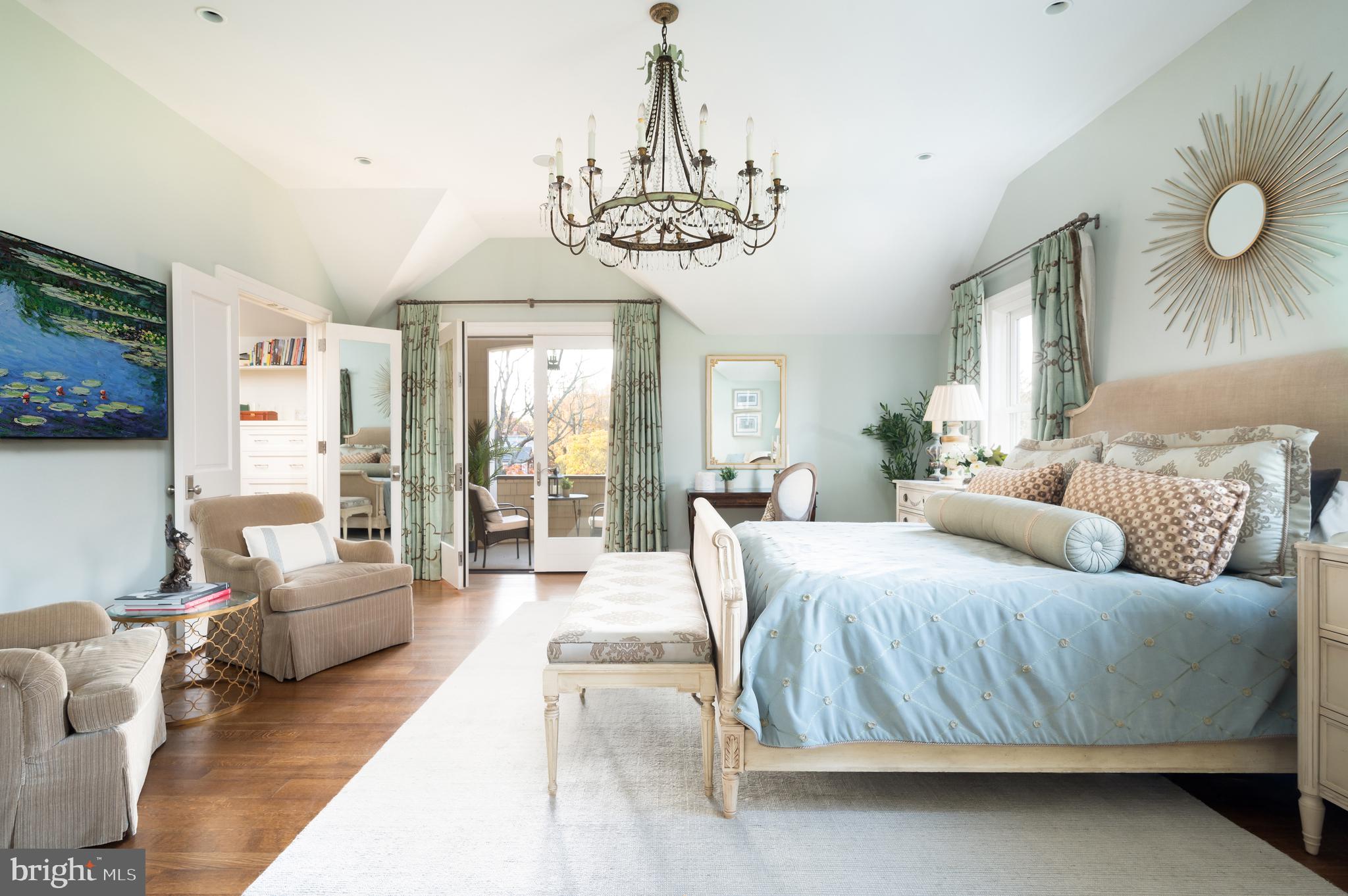 FOREST HILLS - Residential