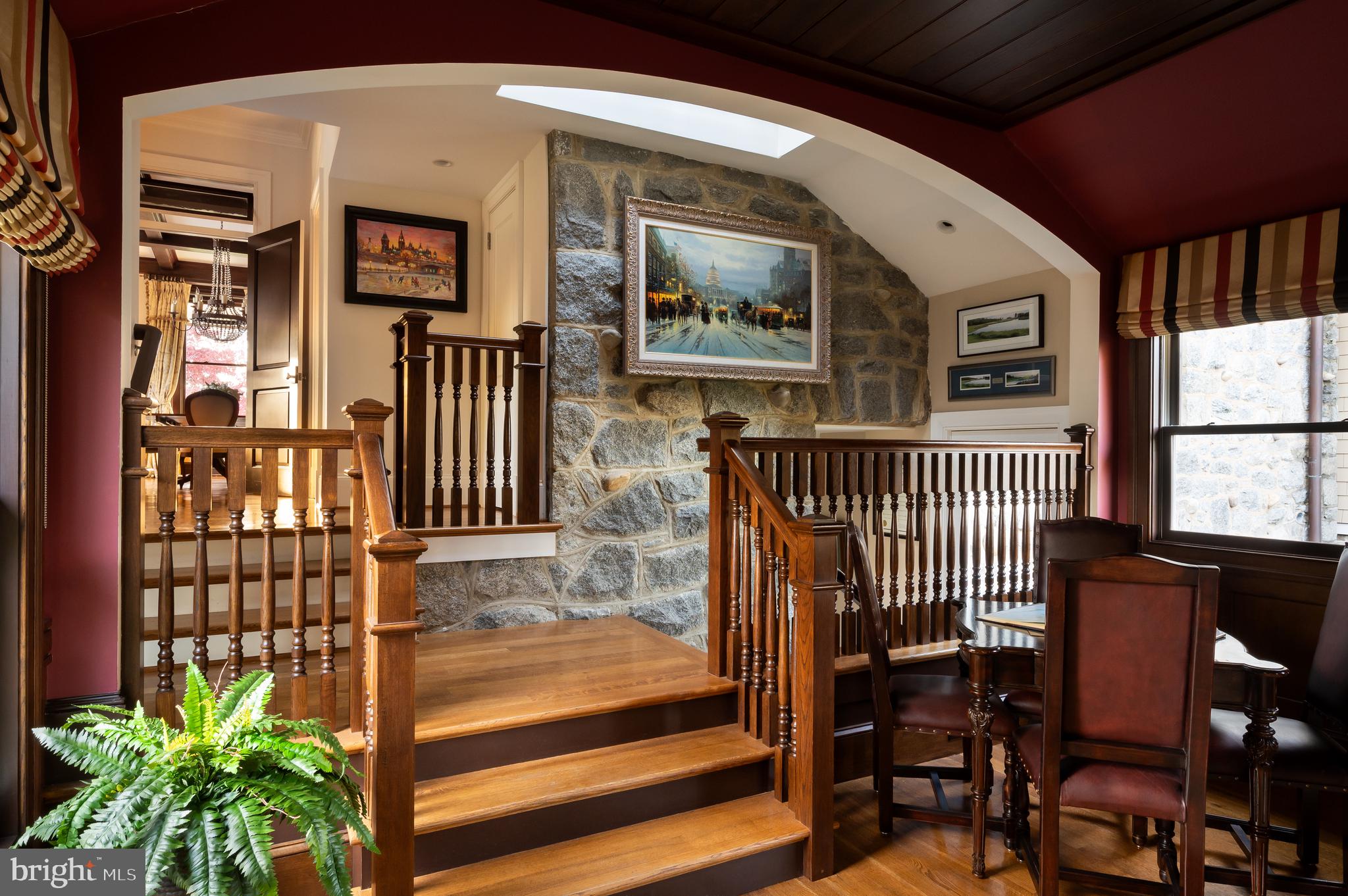 FOREST HILLS - Residential