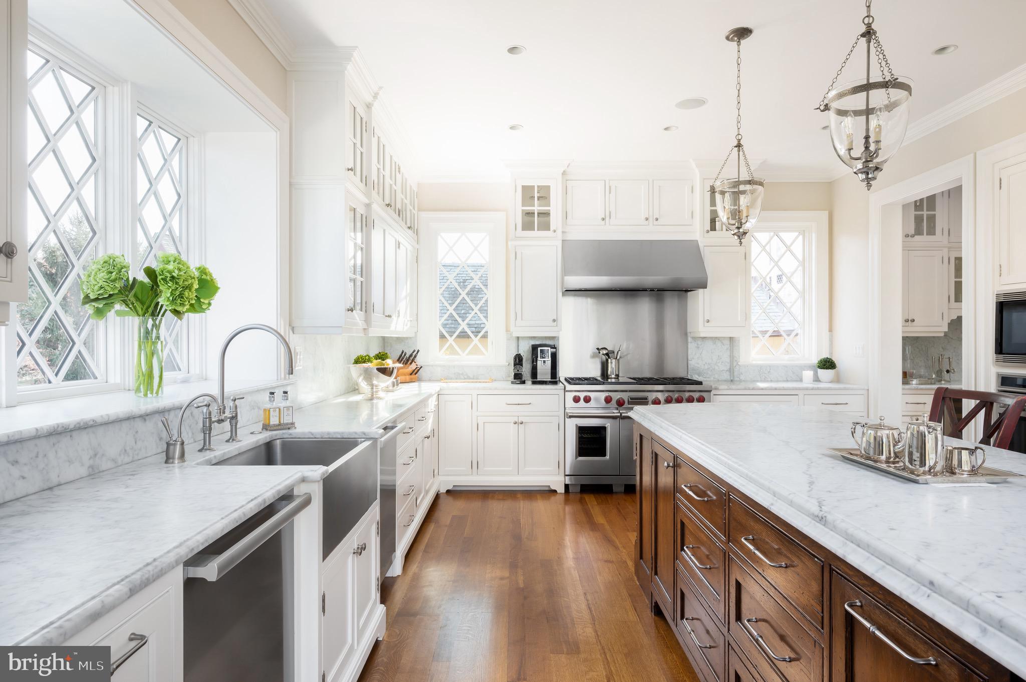 FOREST HILLS - Residential