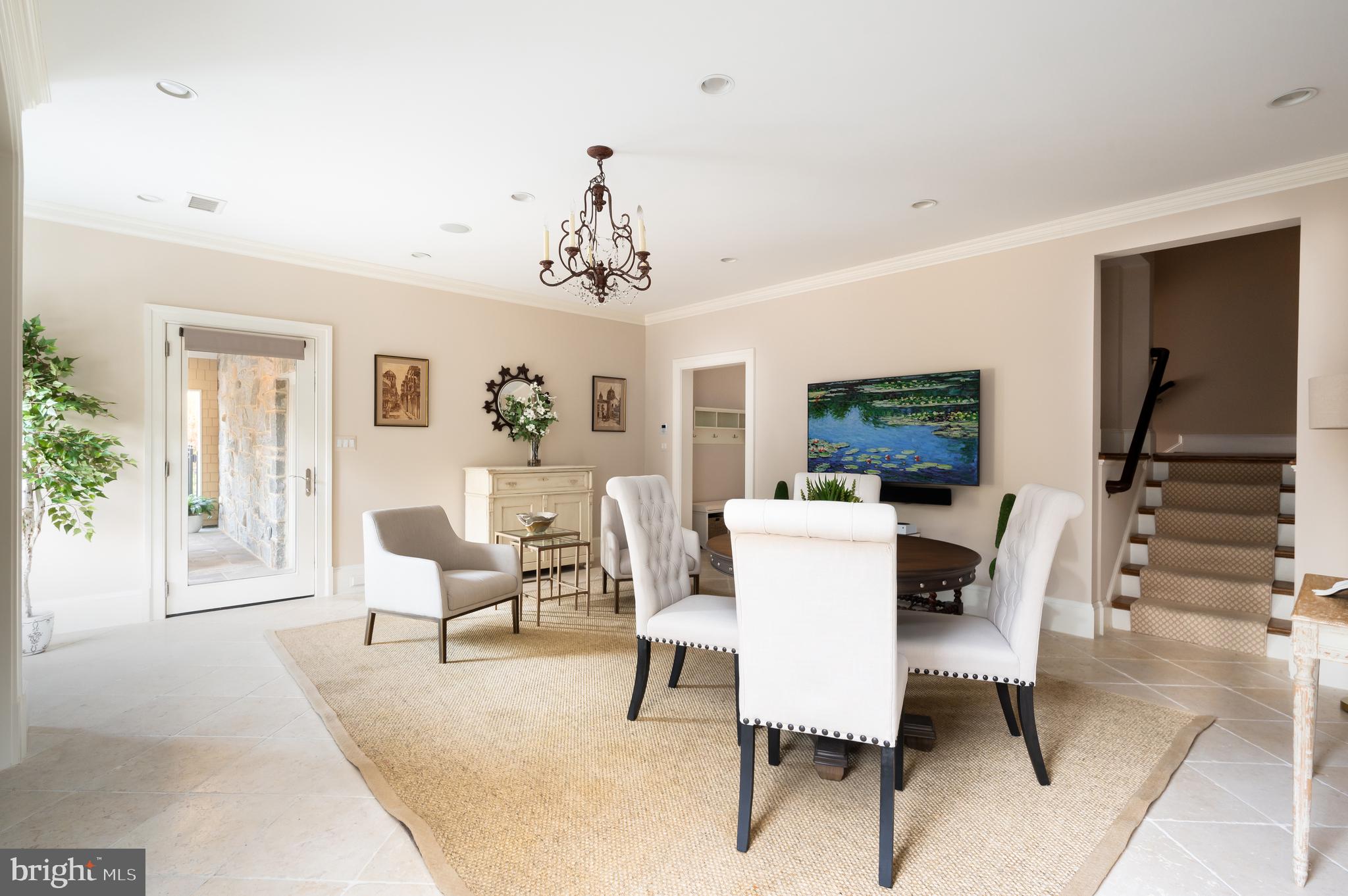 FOREST HILLS - Residential