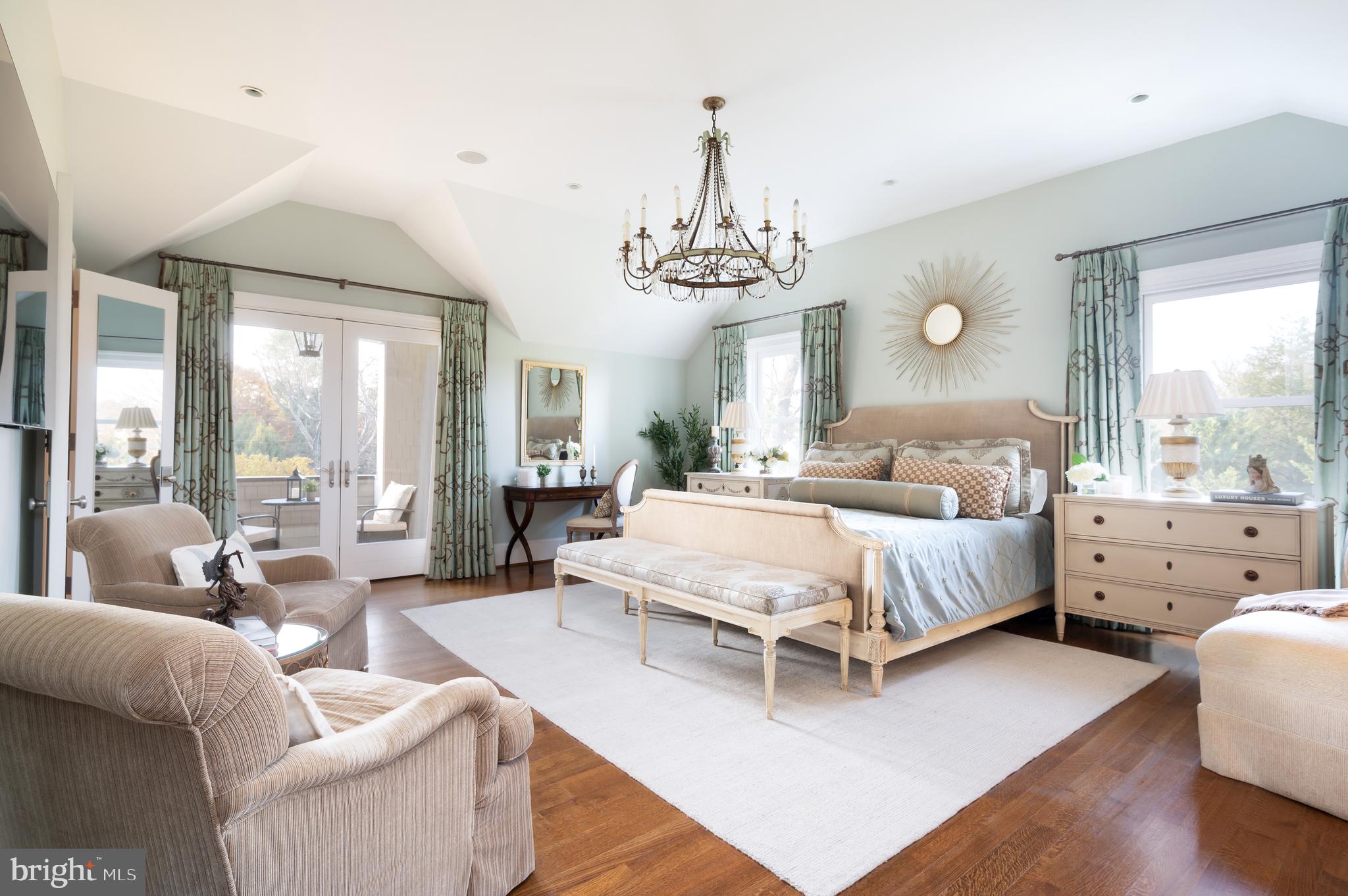 FOREST HILLS - Residential