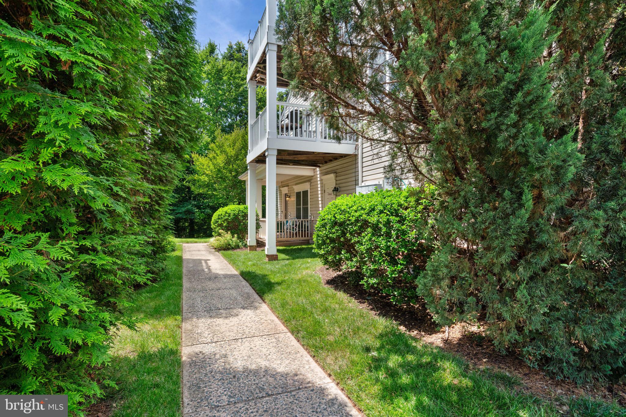 CHATSWORTH VILLAGE CONDO - Residential
