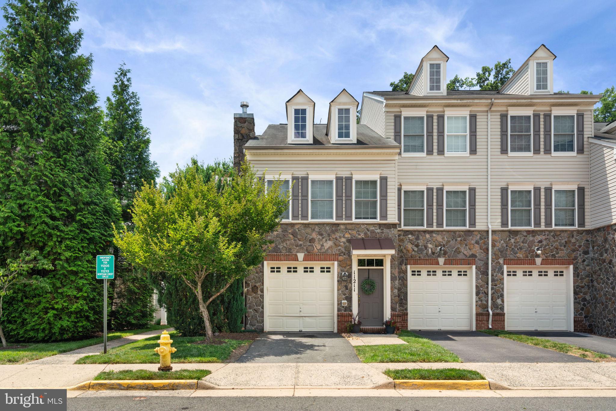 CHATSWORTH VILLAGE CONDO - Residential