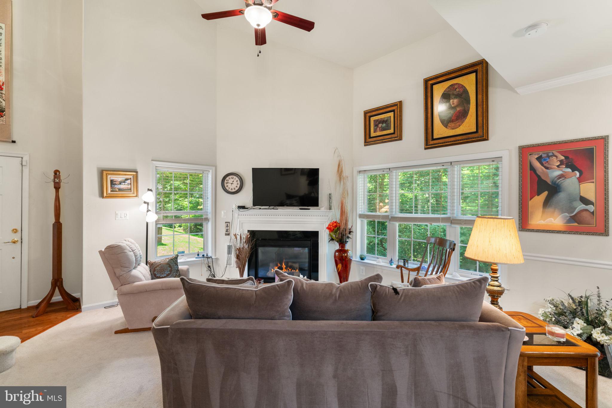 CHATSWORTH VILLAGE CONDO - Residential