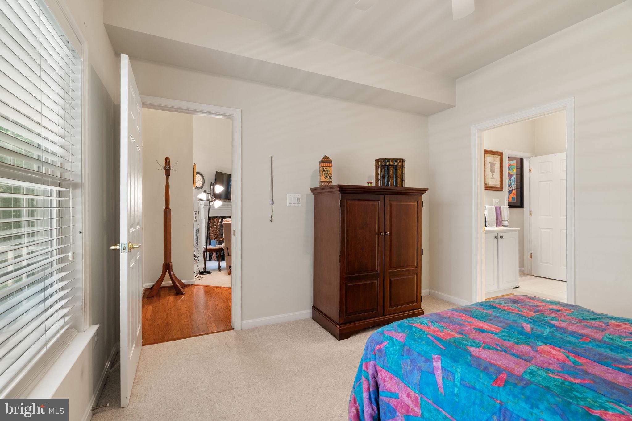 CHATSWORTH VILLAGE CONDO - Residential