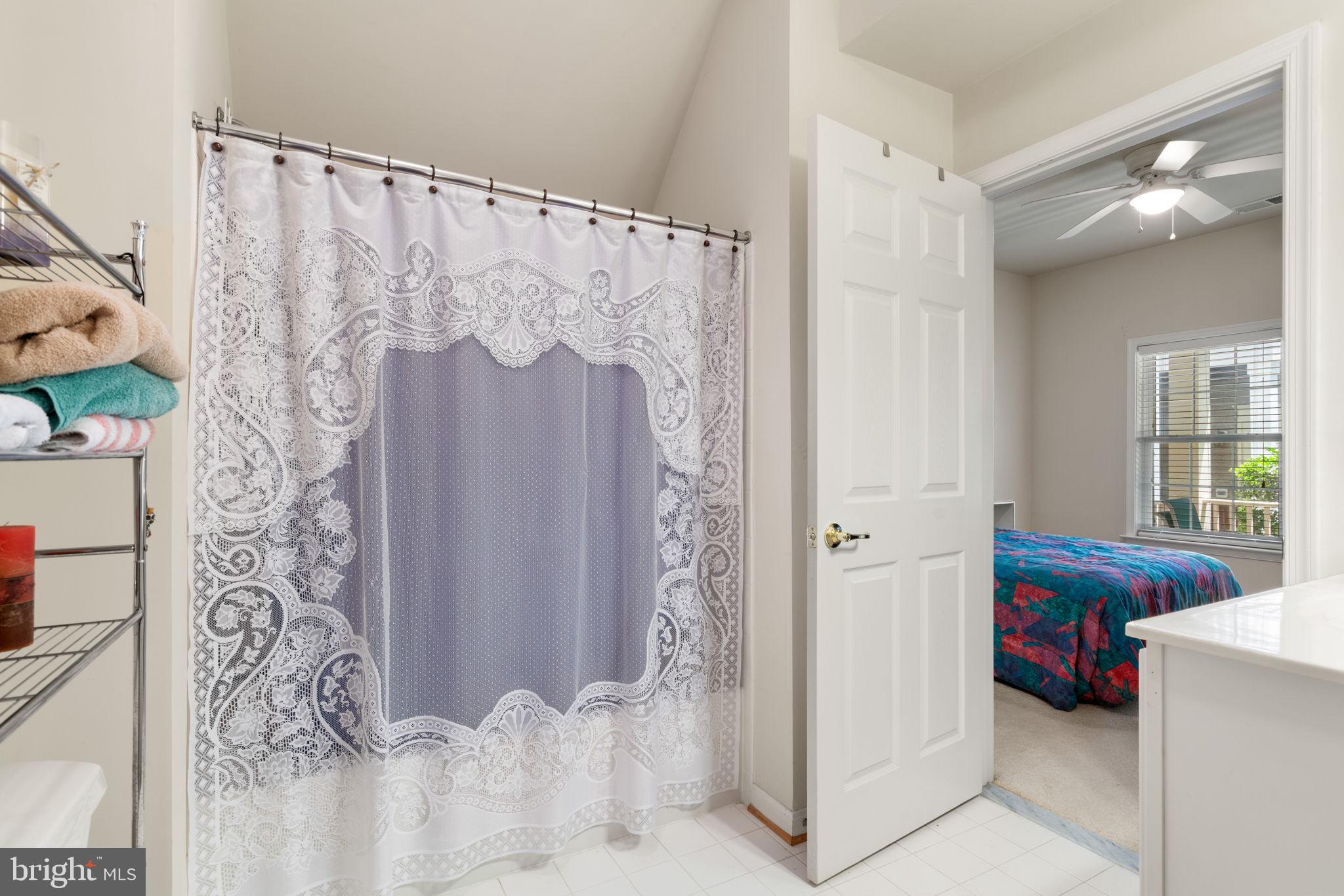 CHATSWORTH VILLAGE CONDO - Residential