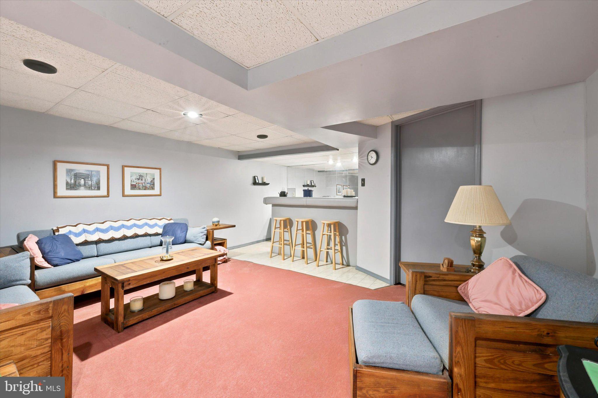 CAMBRIDGE SQ - Residential