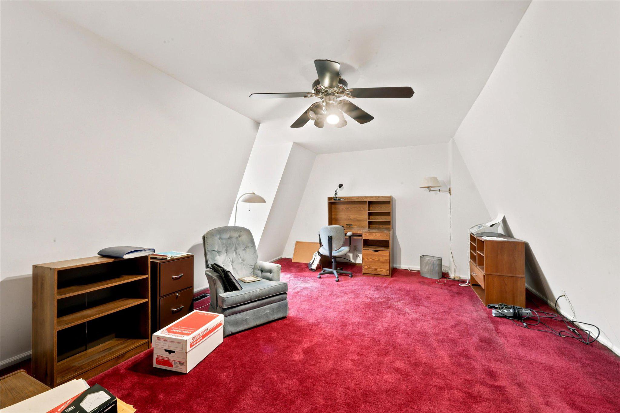 CAMBRIDGE SQ - Residential