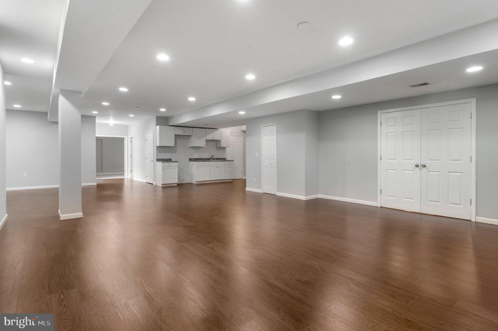 WALNUT RIDGE - Residential