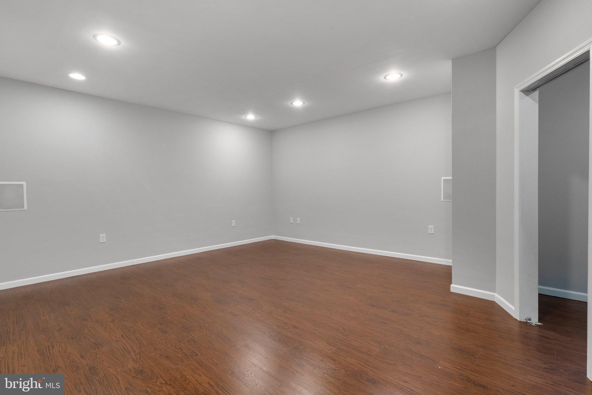WALNUT RIDGE - Residential