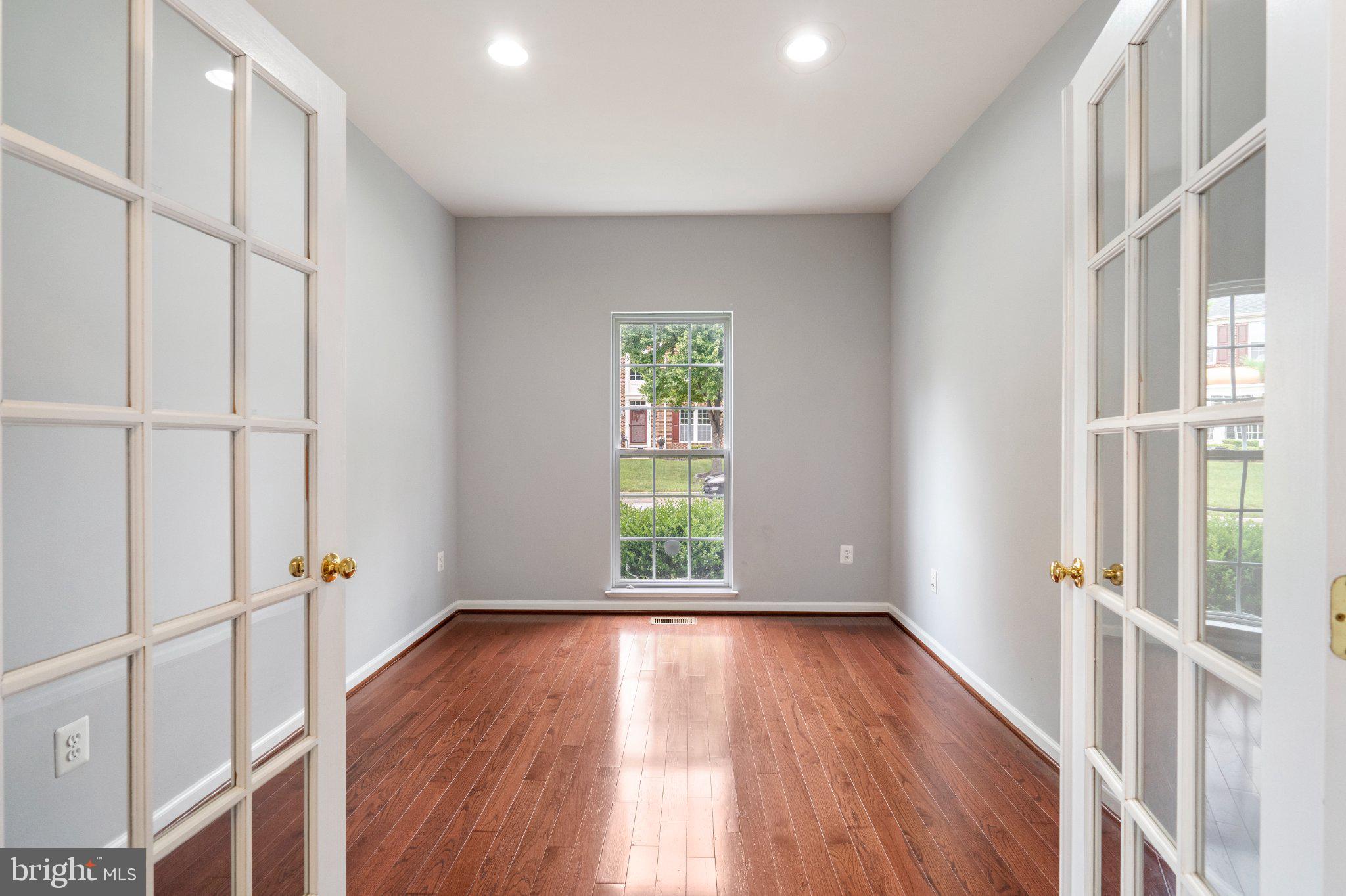 WALNUT RIDGE - Residential