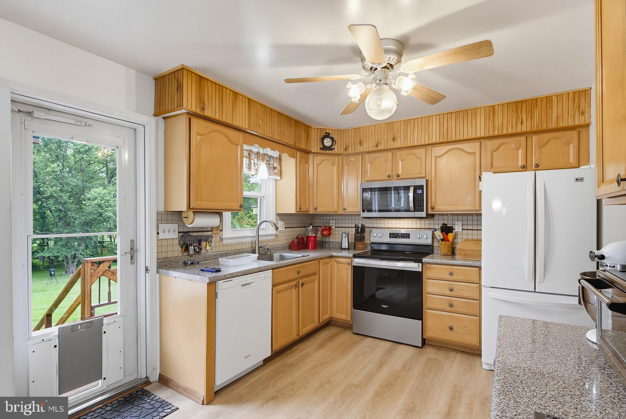 LAWNDALE ACRES - Residential