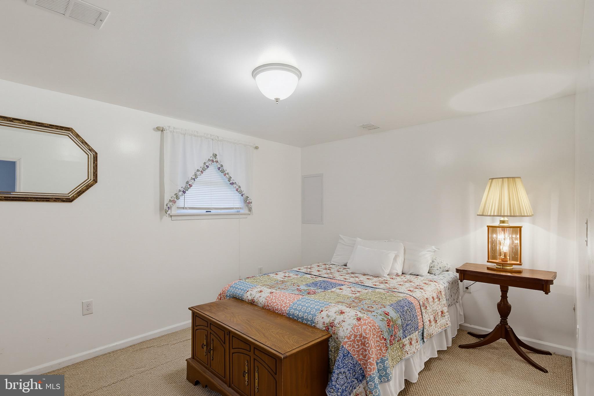 LAWNDALE ACRES - Residential