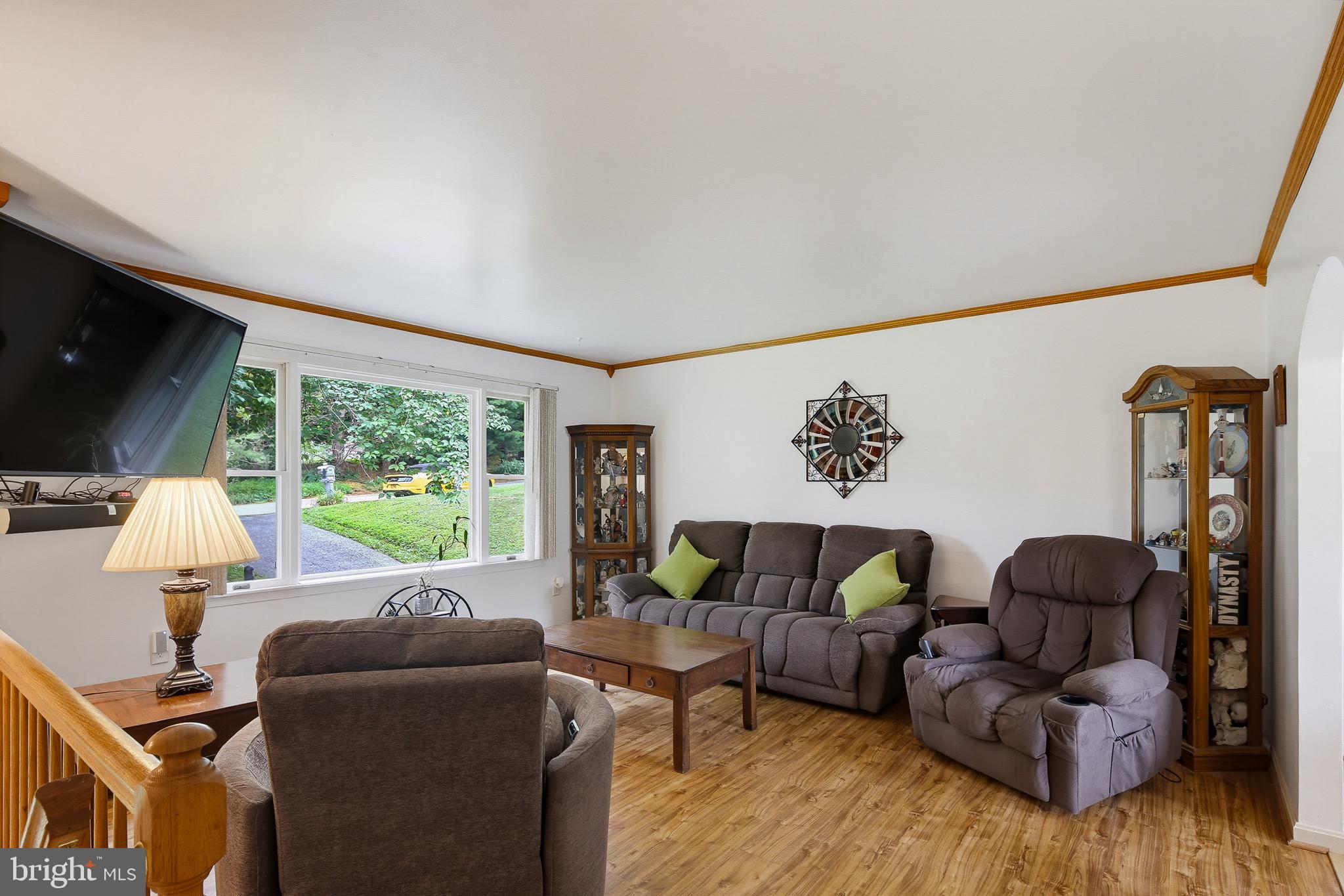 LAWNDALE ACRES - Residential