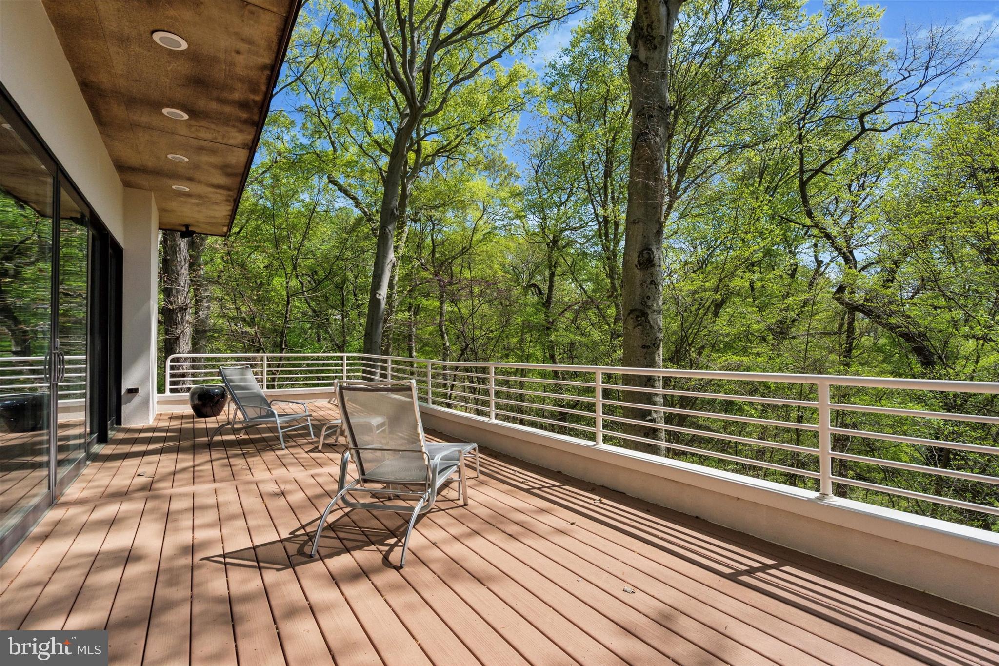 EAST FALLS - Residential