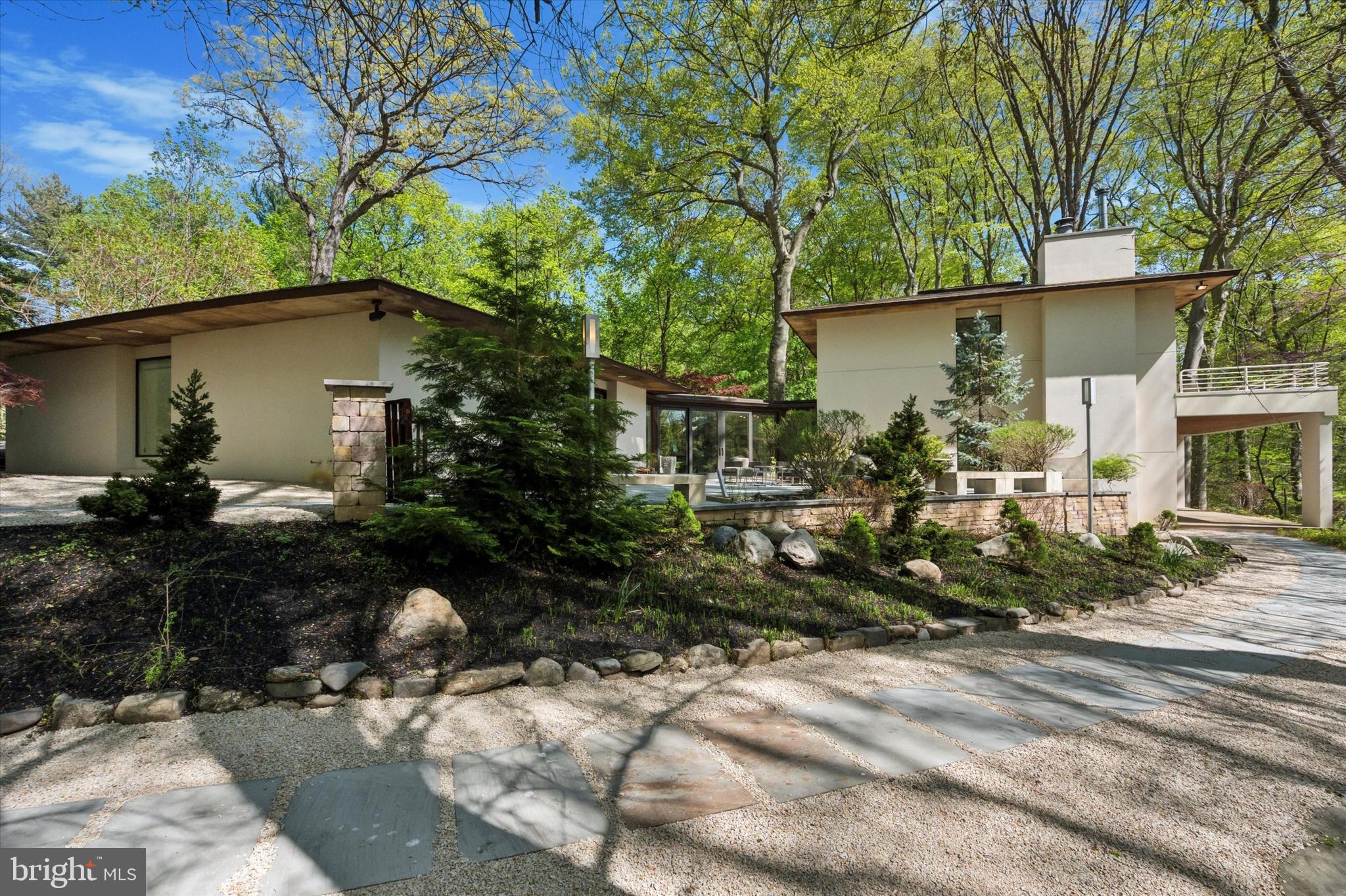 EAST FALLS - Residential