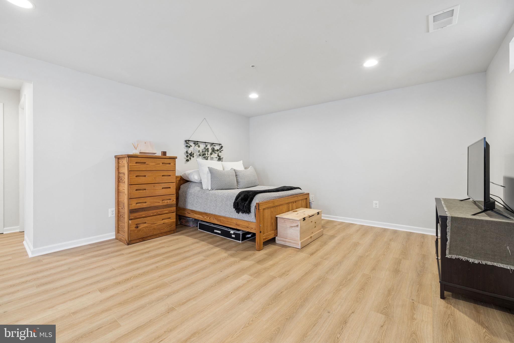 POTOMAC SHORES - Residential