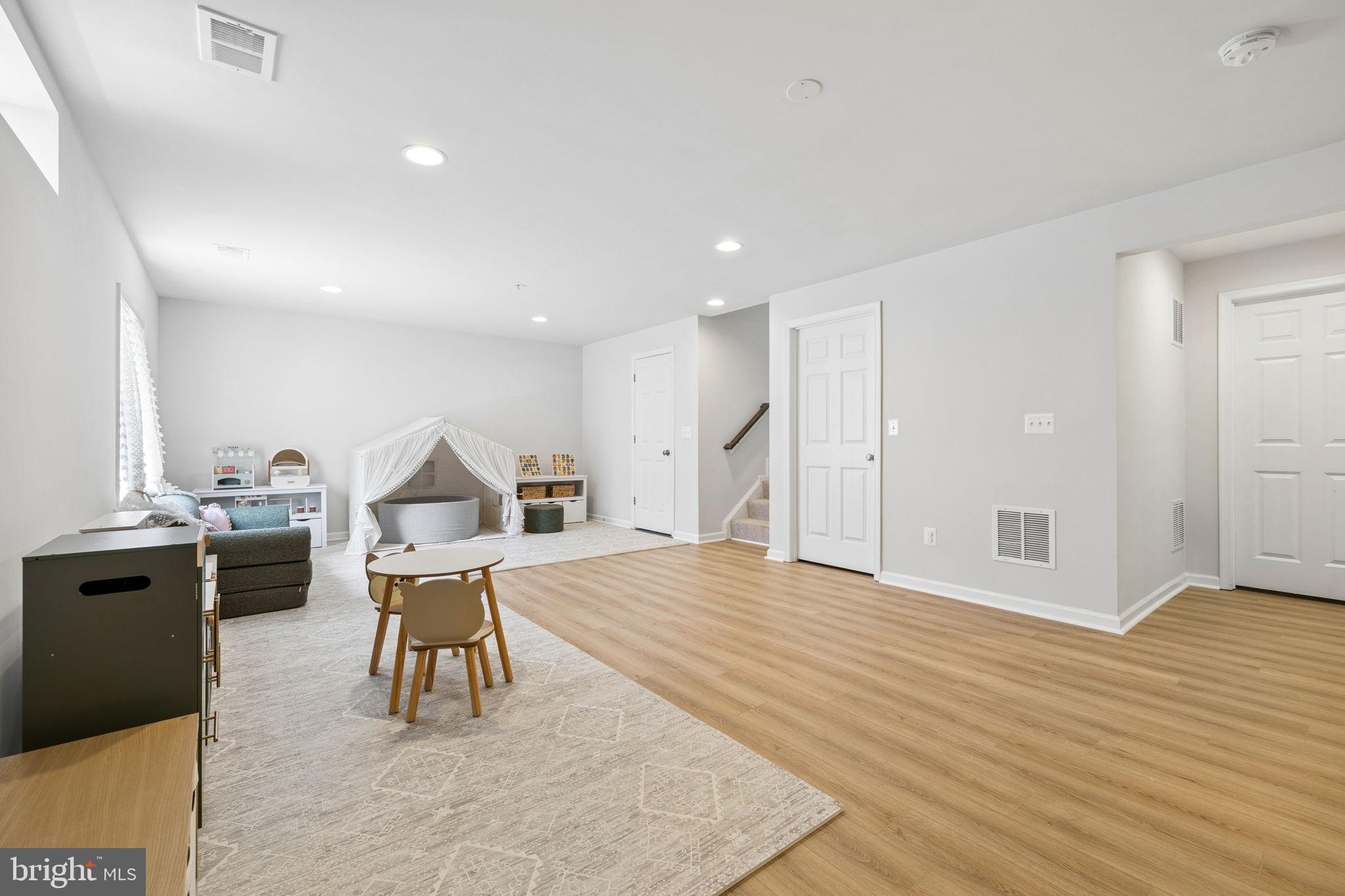 POTOMAC SHORES - Residential