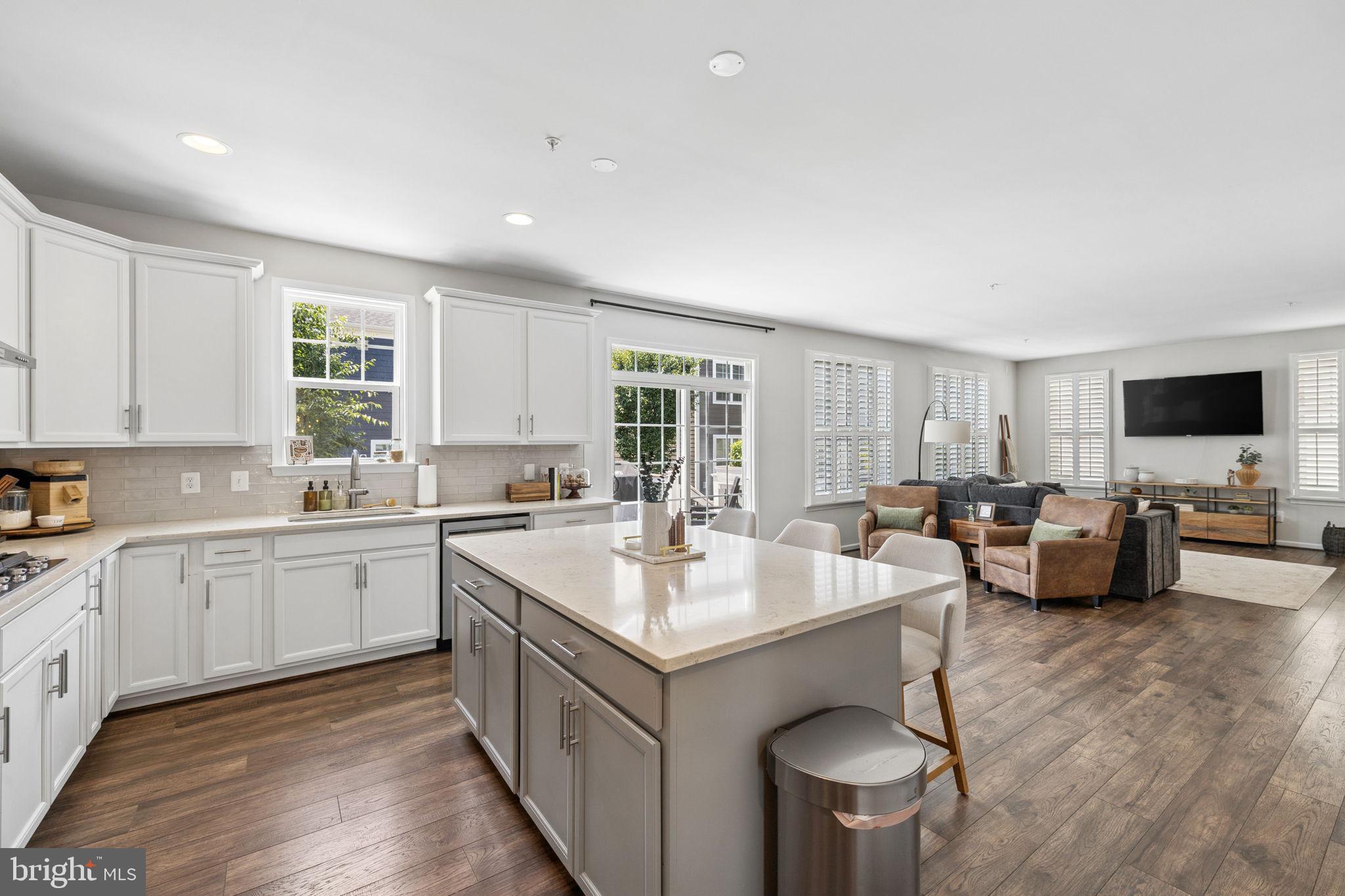 POTOMAC SHORES - Residential