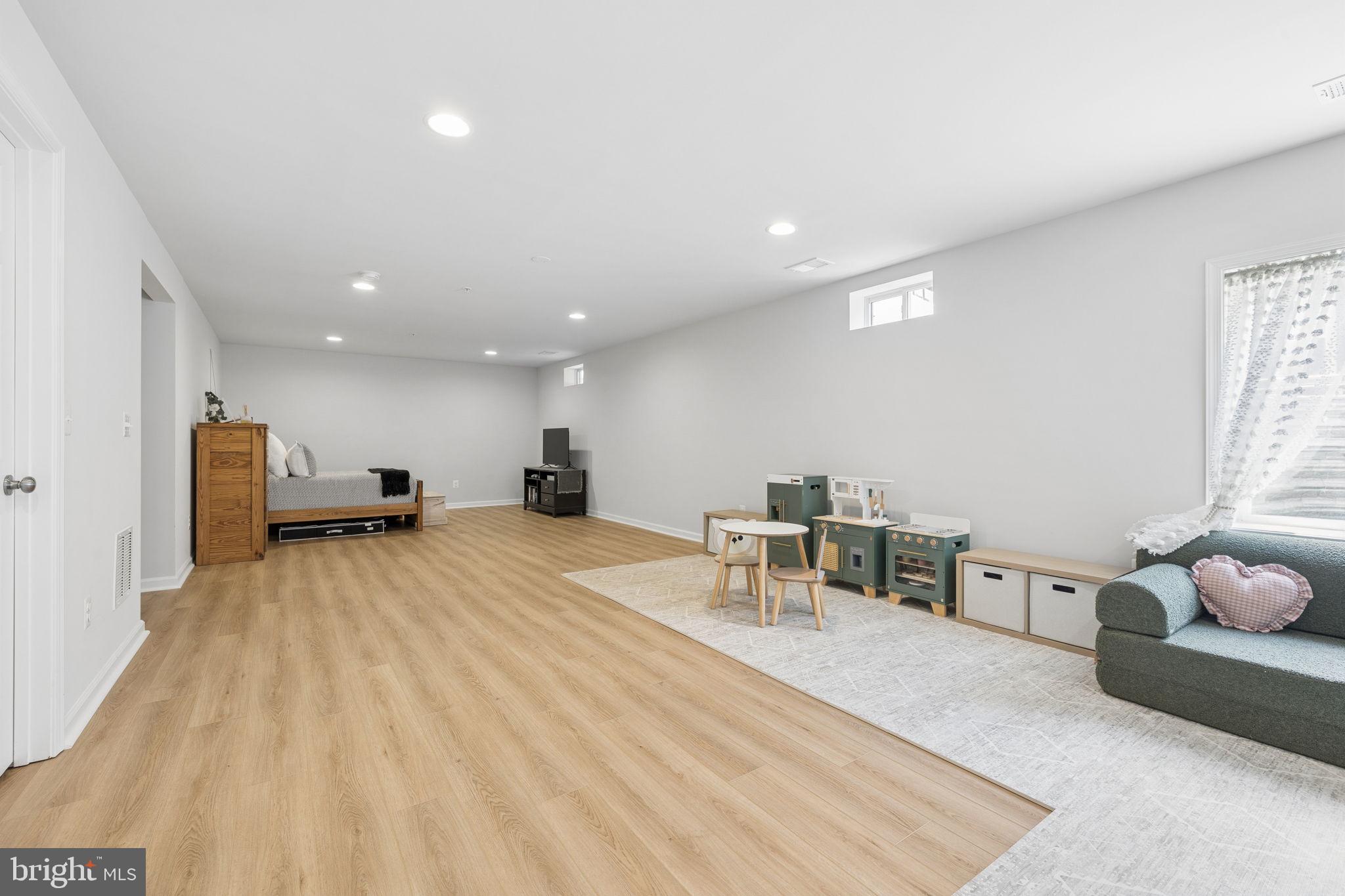 POTOMAC SHORES - Residential