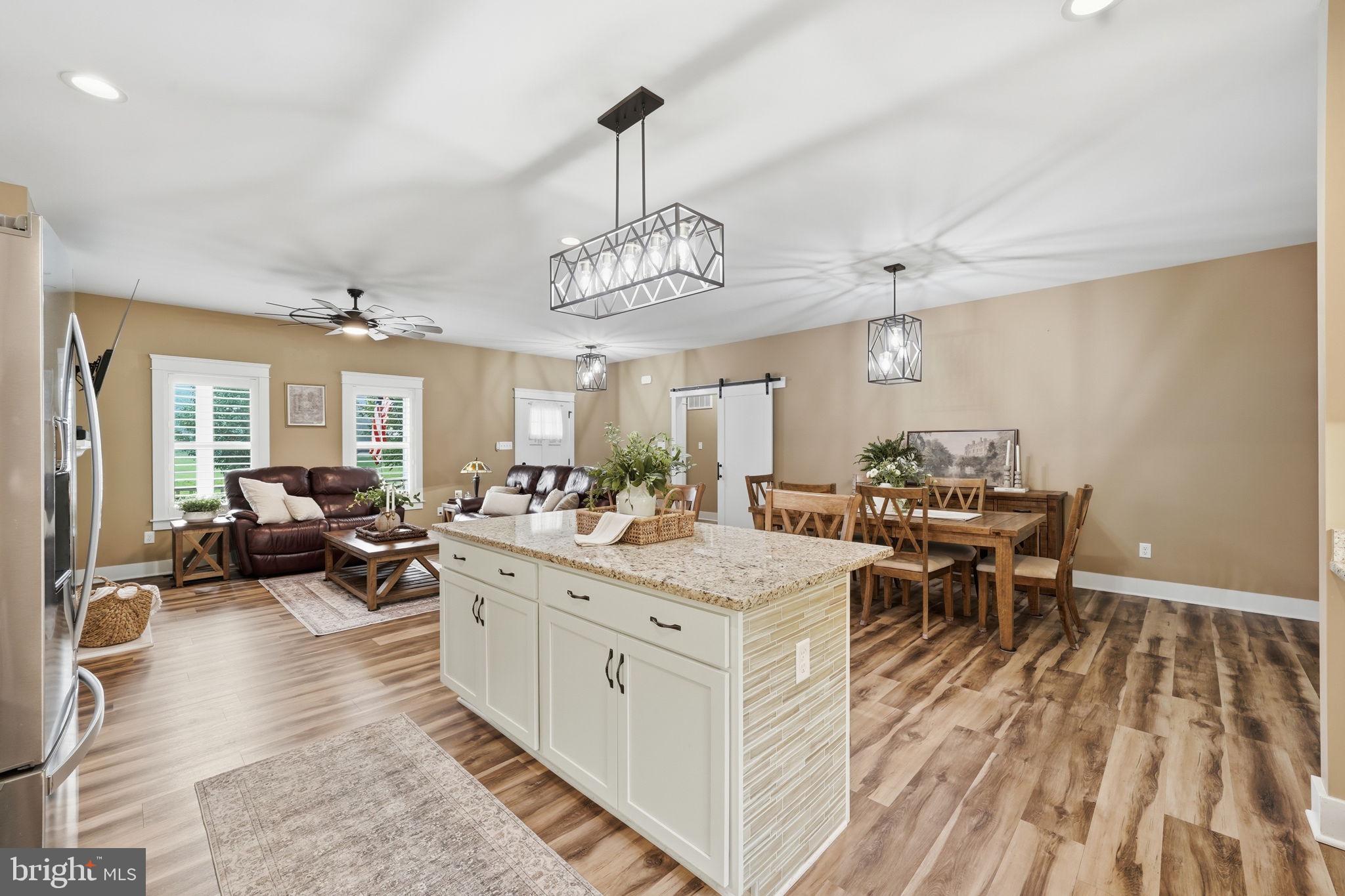 BEAR CASTLE - Residential