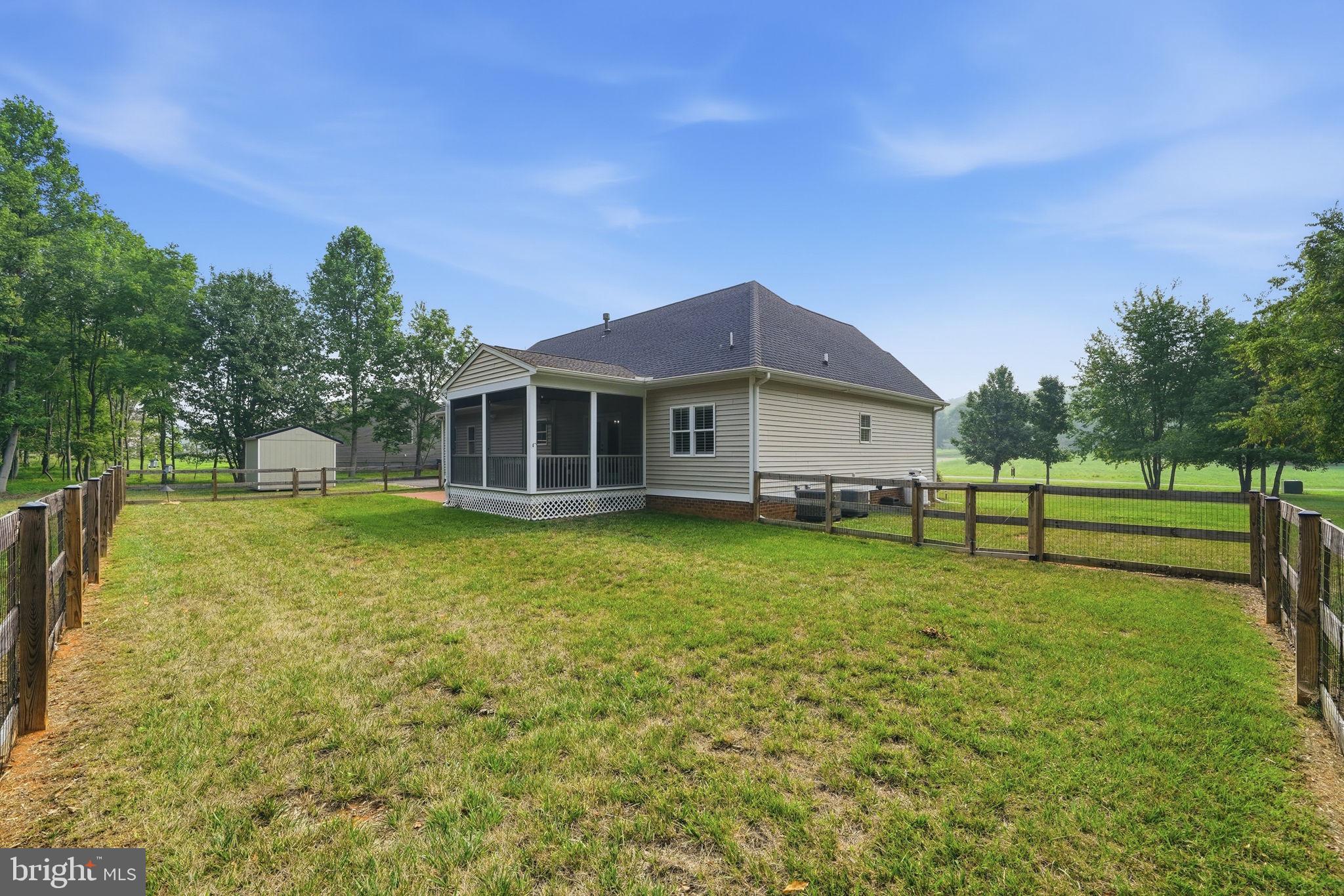 BEAR CASTLE - Residential