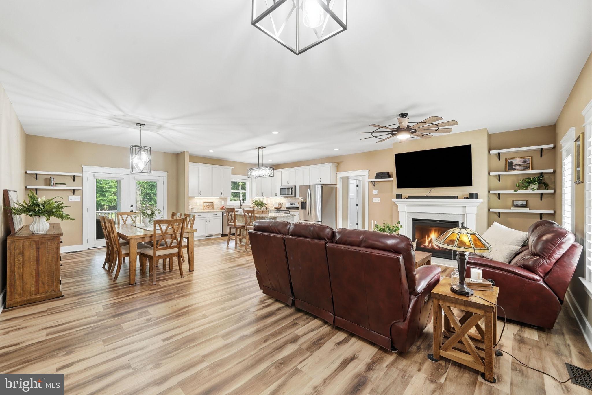 BEAR CASTLE - Residential