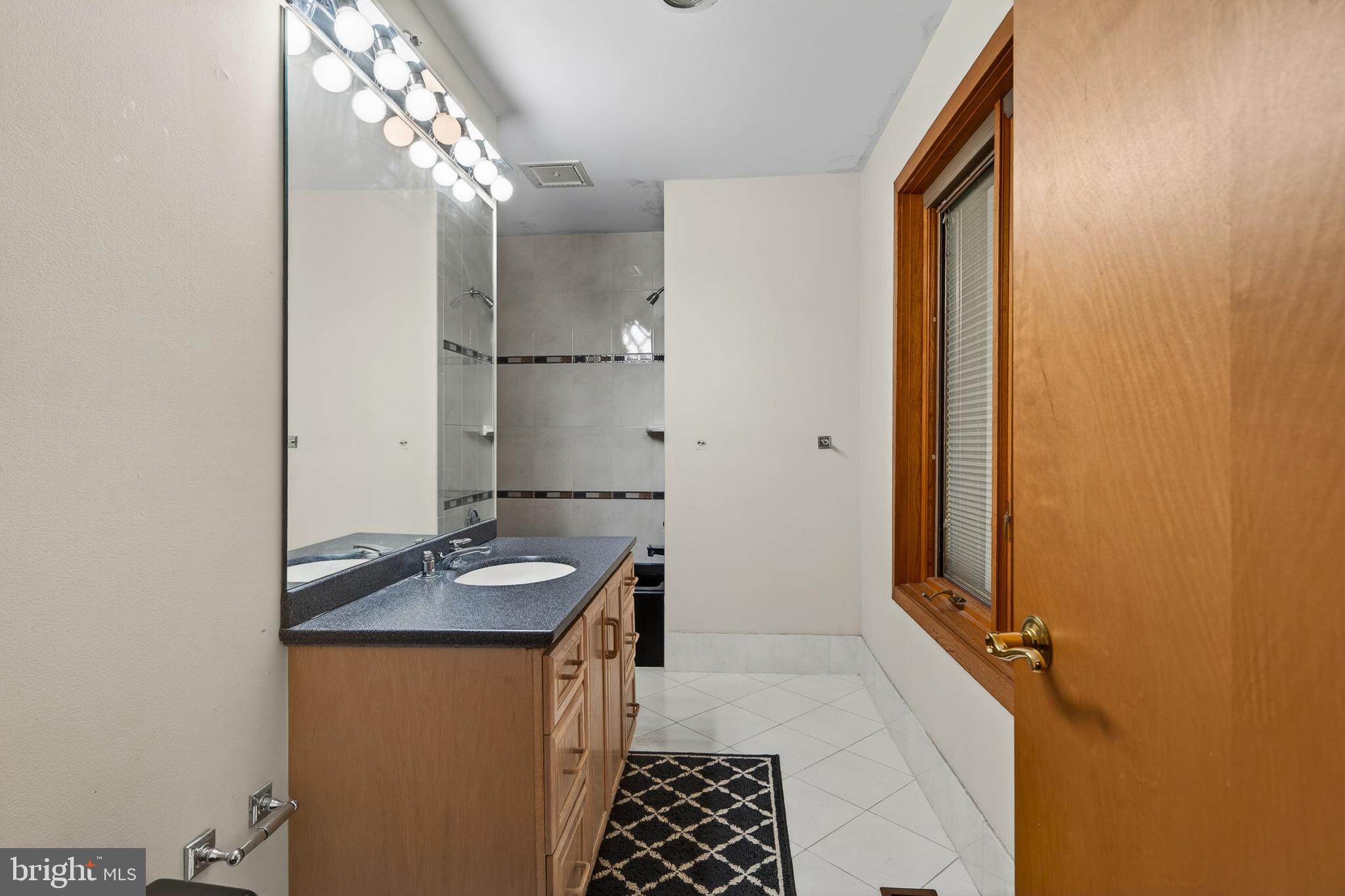 PENN OAKS ESTATES - Residential
