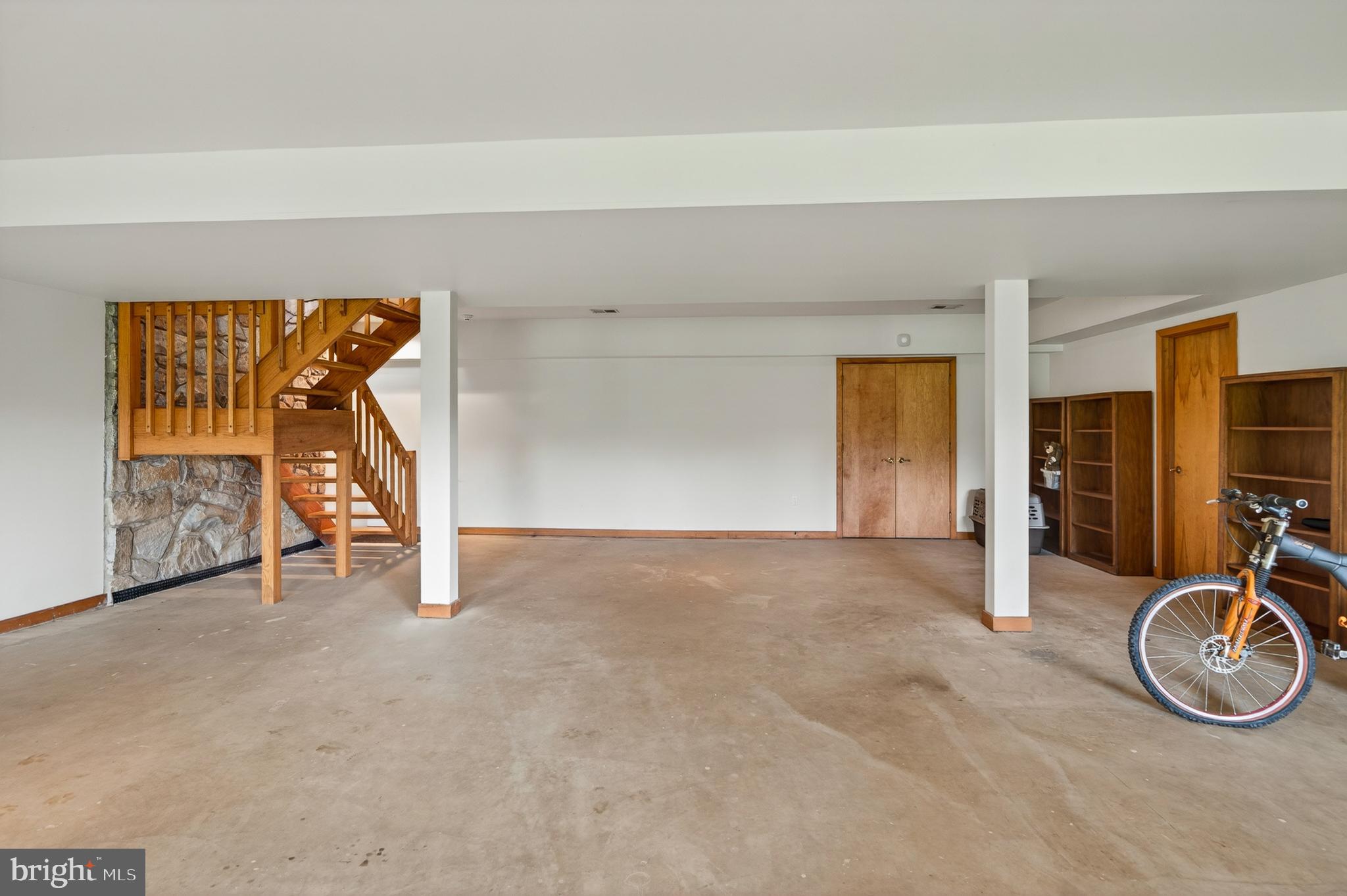 PENN OAKS ESTATES - Residential