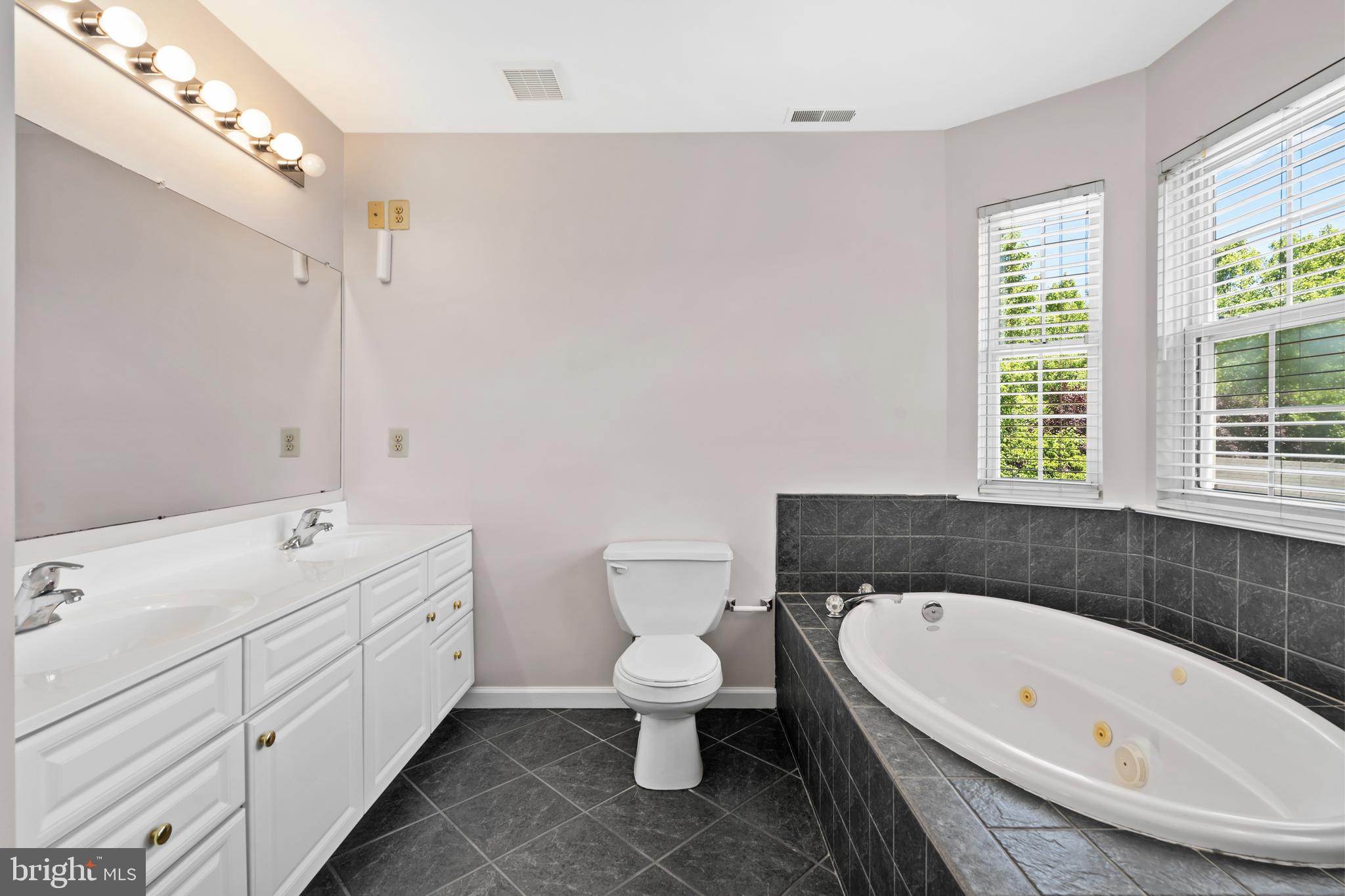 CONSHOHOCKEN - Residential