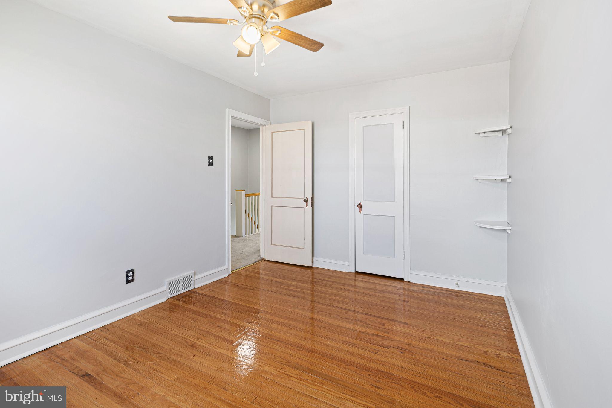OXFORD CIRCLE - Residential