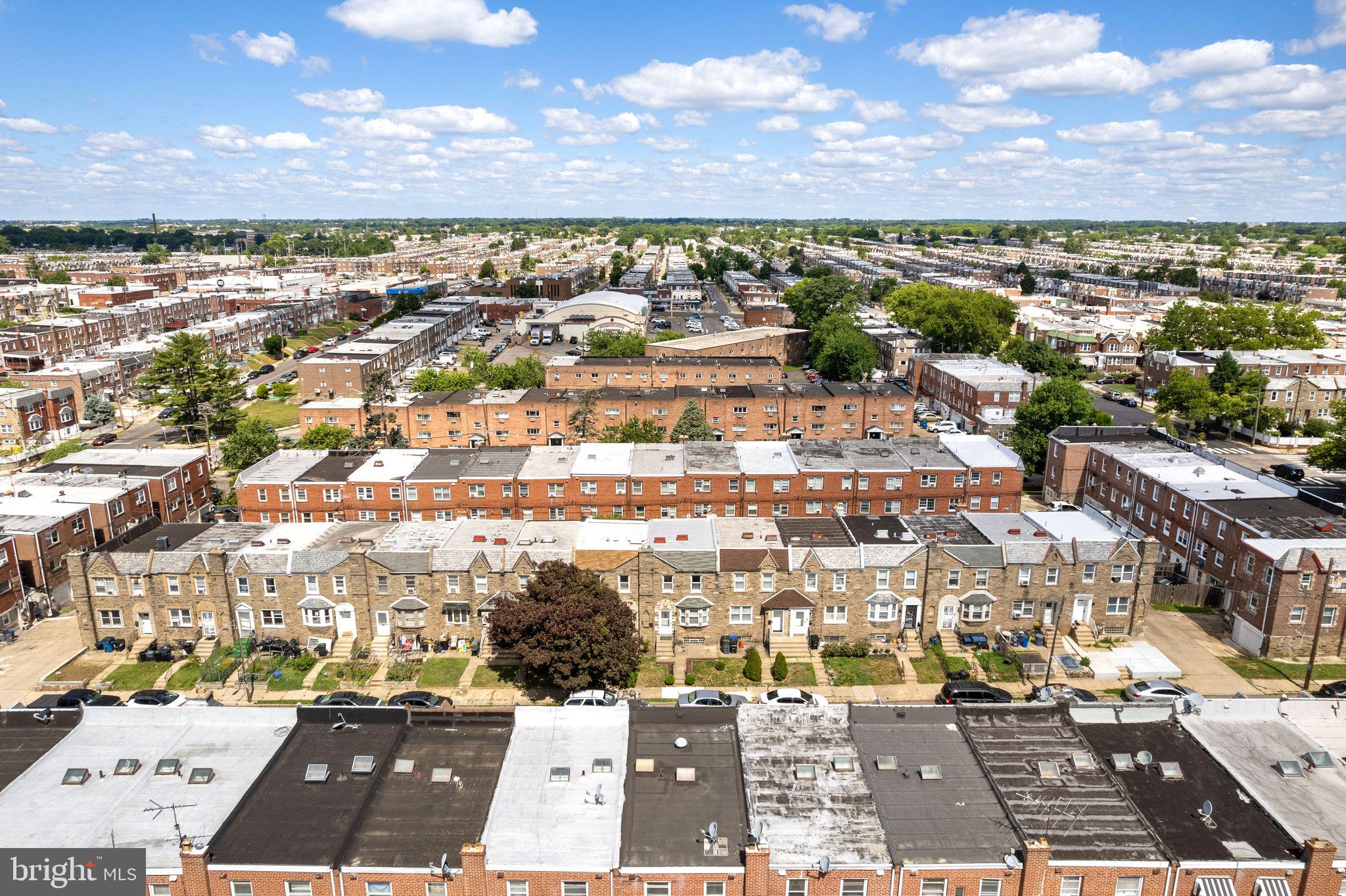 OXFORD CIRCLE - Residential