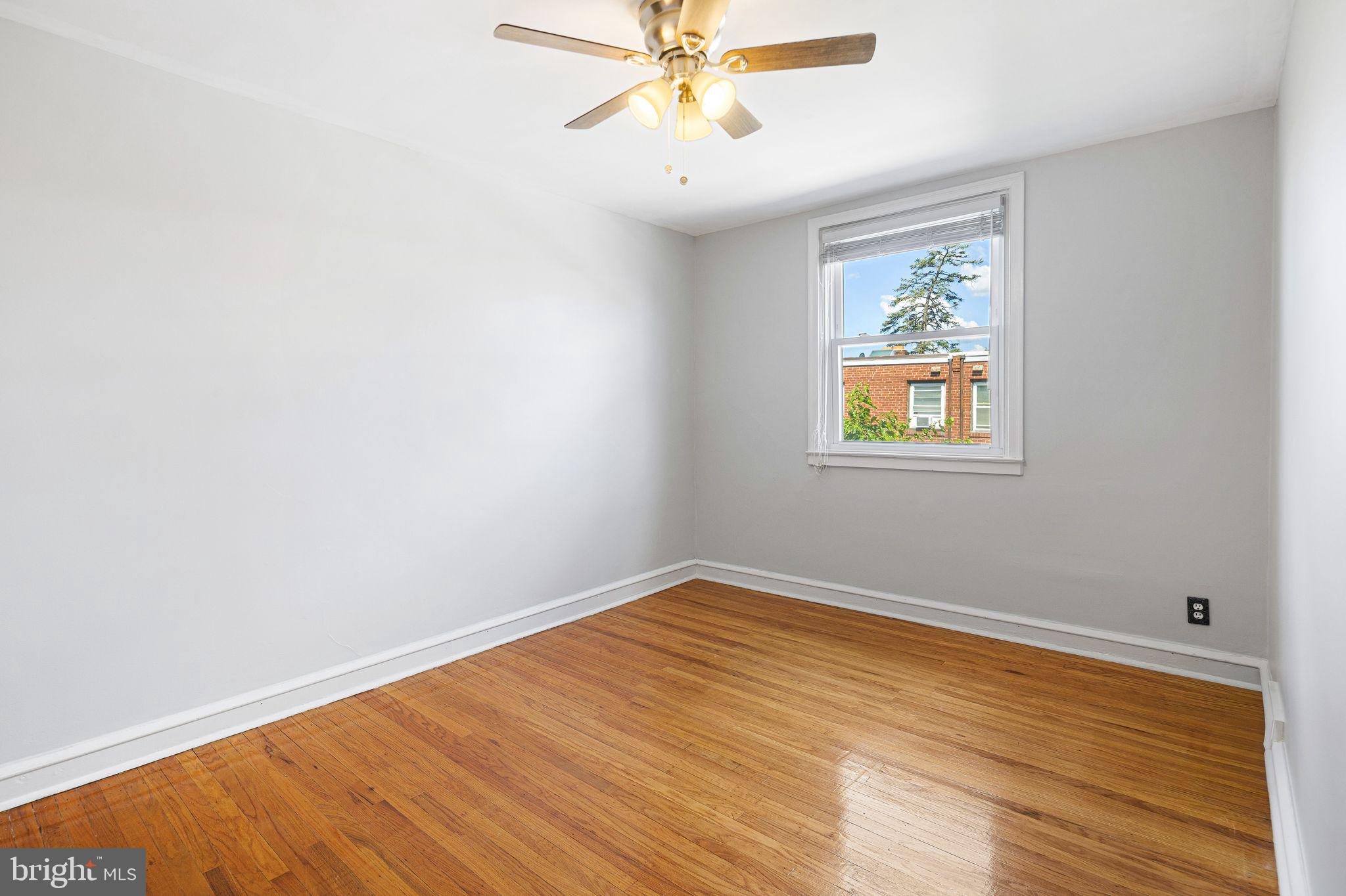 OXFORD CIRCLE - Residential