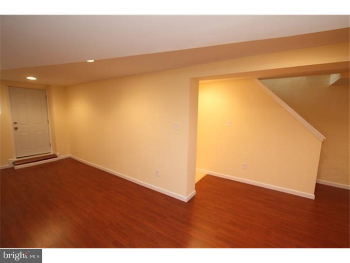WEST OAK LANE - Residential