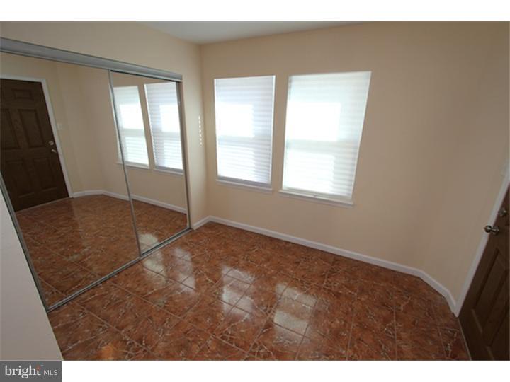 WEST OAK LANE - Residential