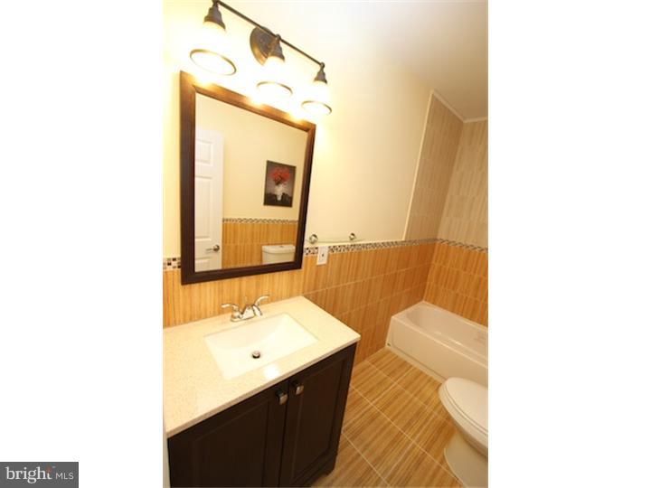 WEST OAK LANE - Residential