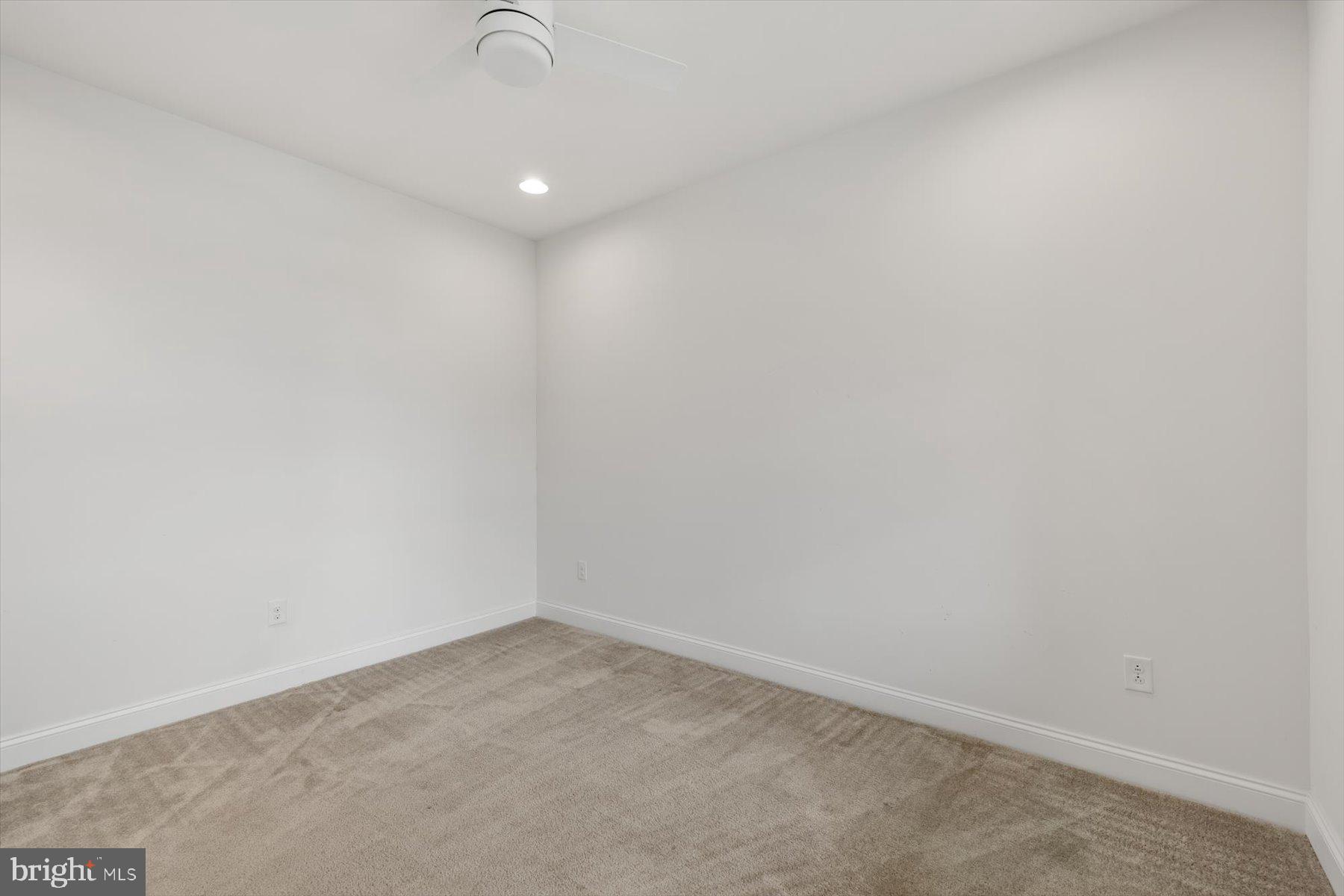 SADDLE RIDGE - Residential