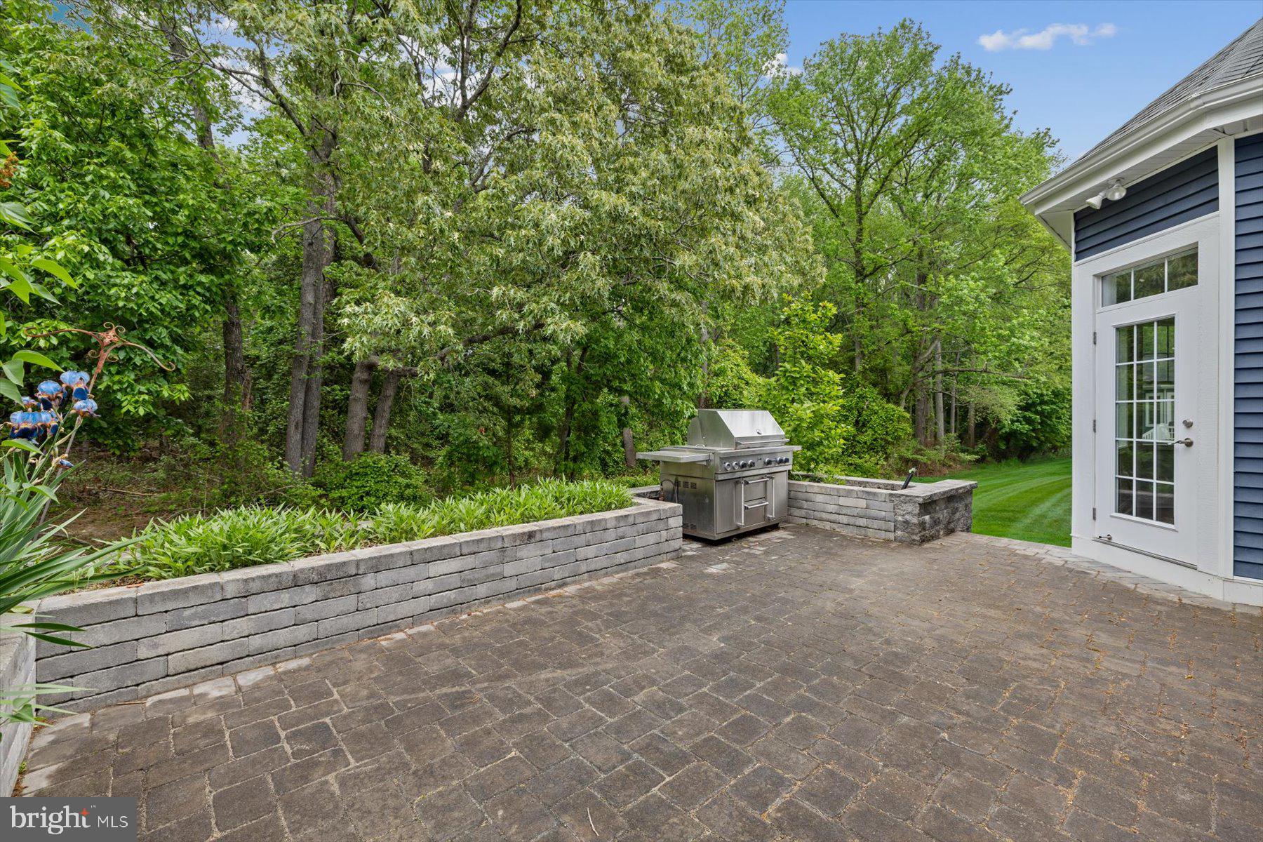 SADDLE RIDGE - Residential