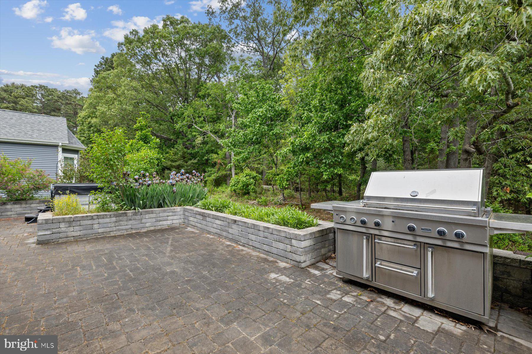 SADDLE RIDGE - Residential