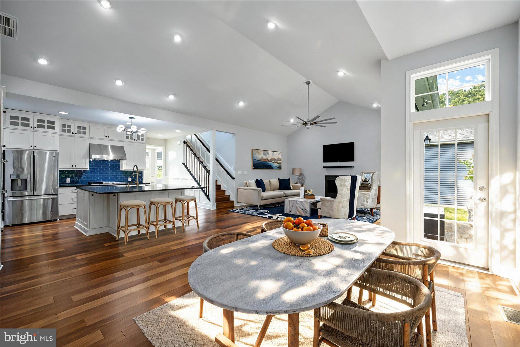 SADDLE RIDGE - Residential